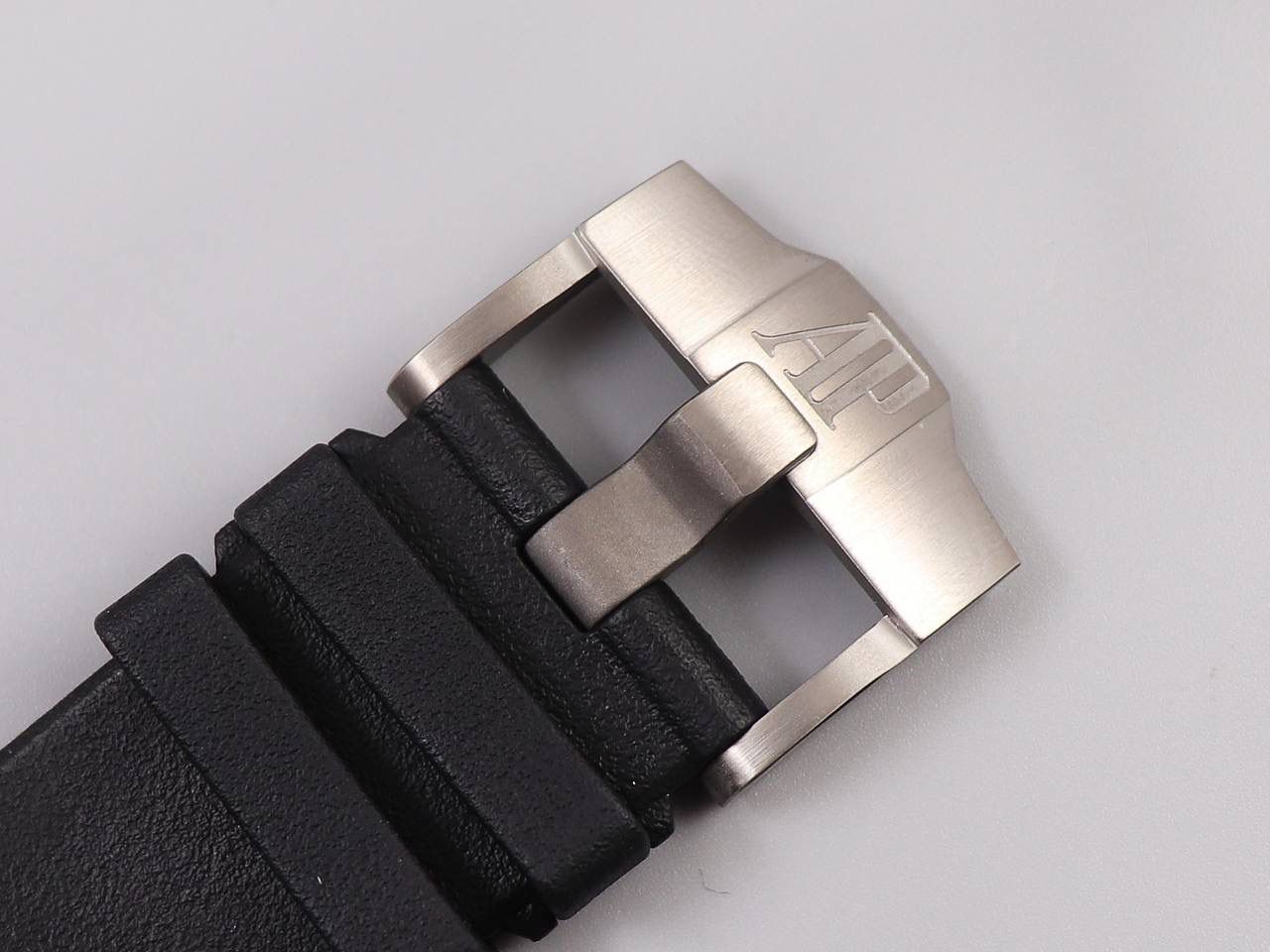 A P26400SO 皇家橡树 44毫米直径 搭载复刻原版CaL．3126机芯 陶瓷壳白内影 市面上最顶级版本的超级复刻🔥💯