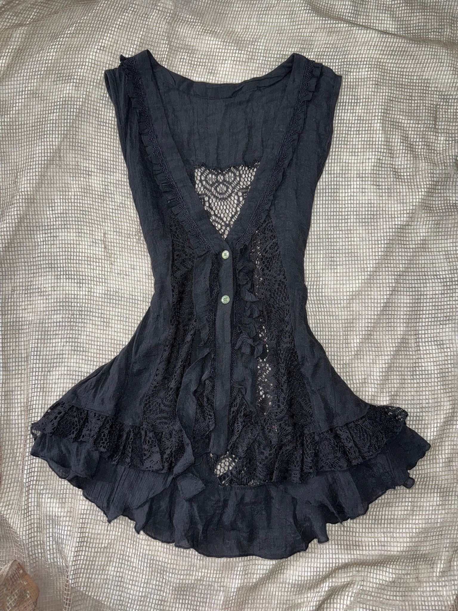 Lace-Panelled Ruffled Layering Vest