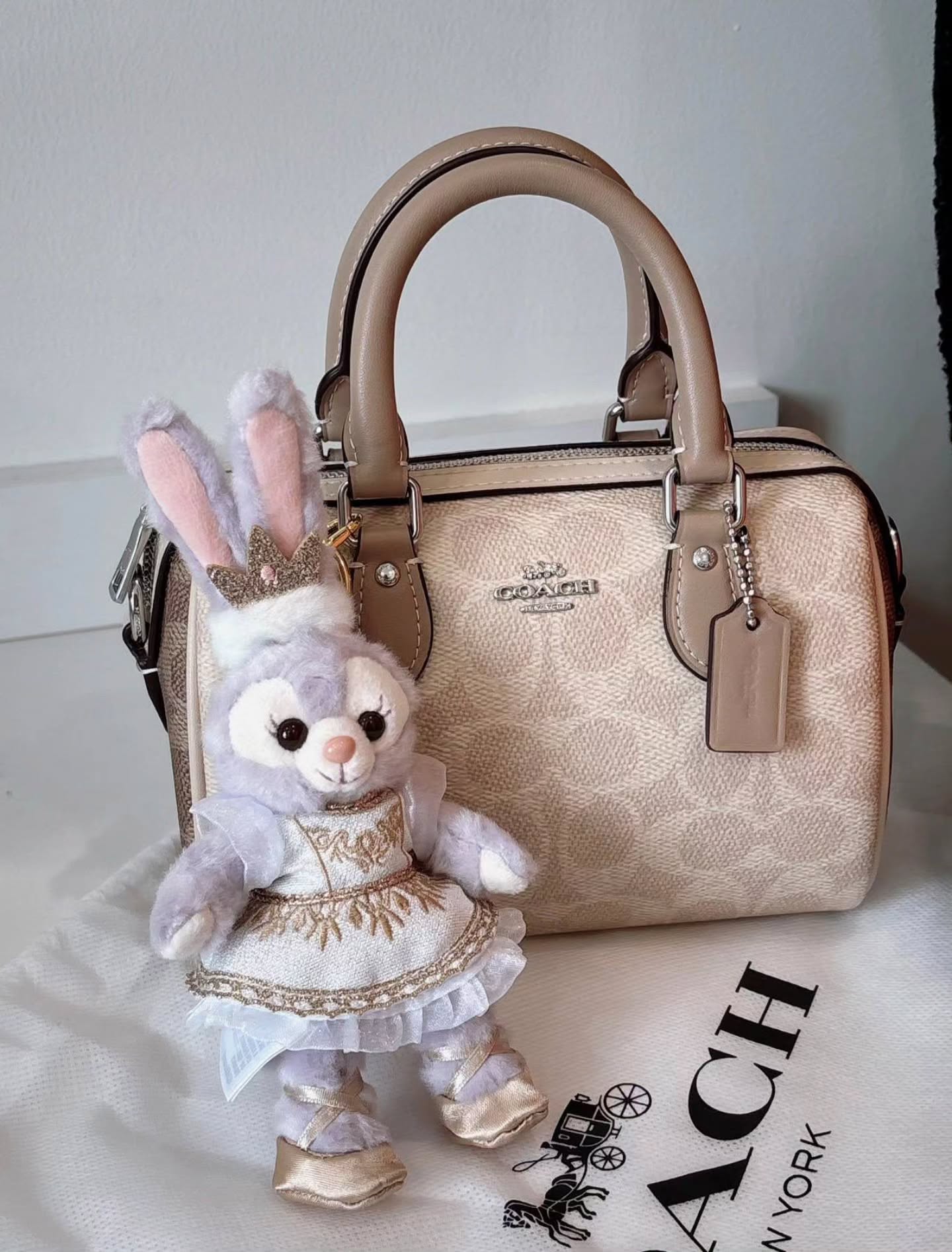 🇯🇵Coach Mini Rowan 奶茶色