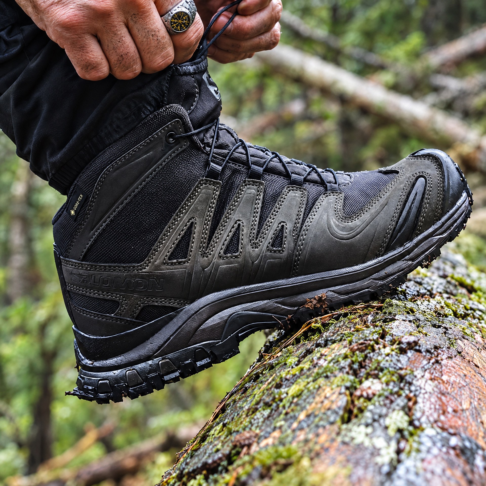 Salomon XA FORCES MID GORE-TEX登山鞋