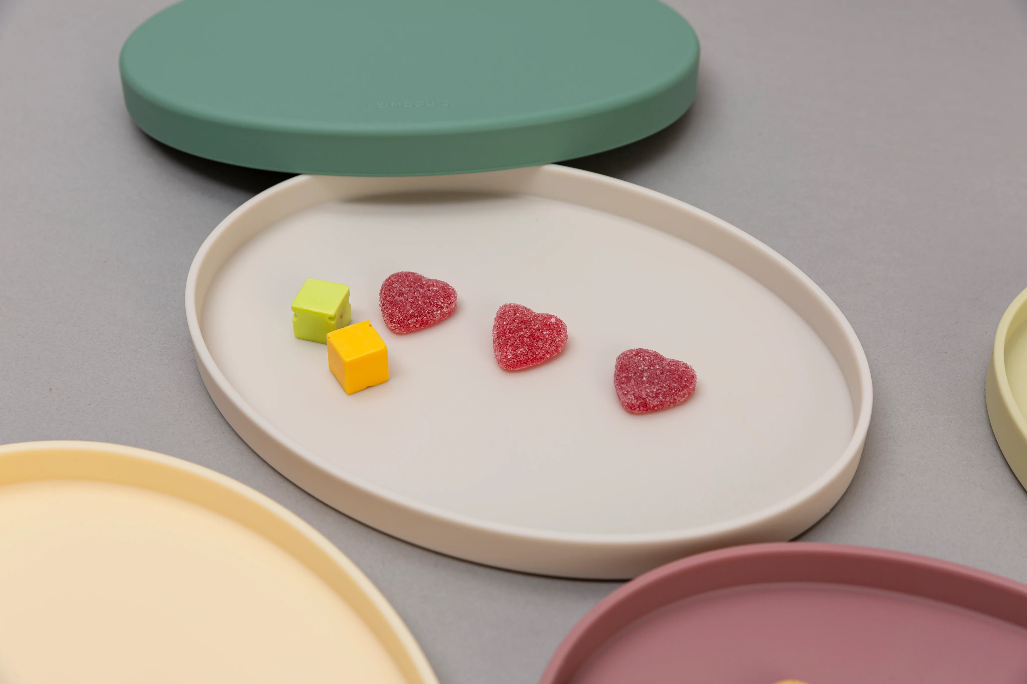 Modui Silicone Suction Tray Cover(butter)