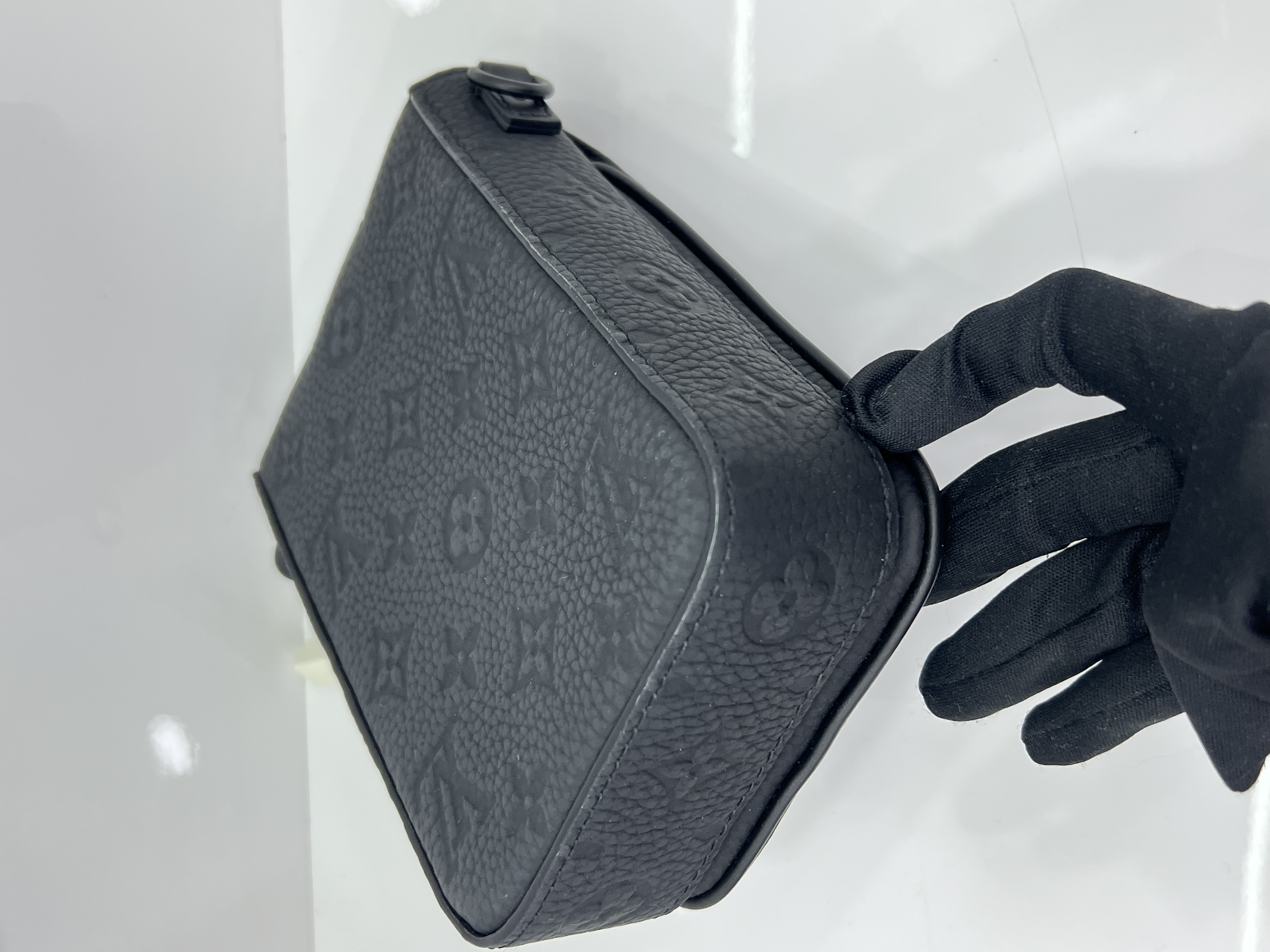 直播貨品 |  [1個-$100 2個-$300］EE26