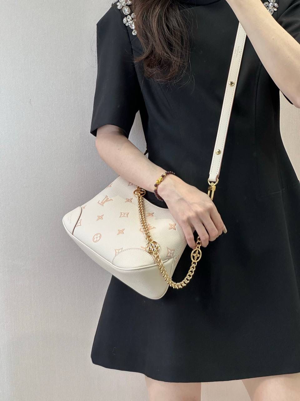 LV最近被问爆的奶油坚果全皮牛角BOULOGNE手袋😍💕