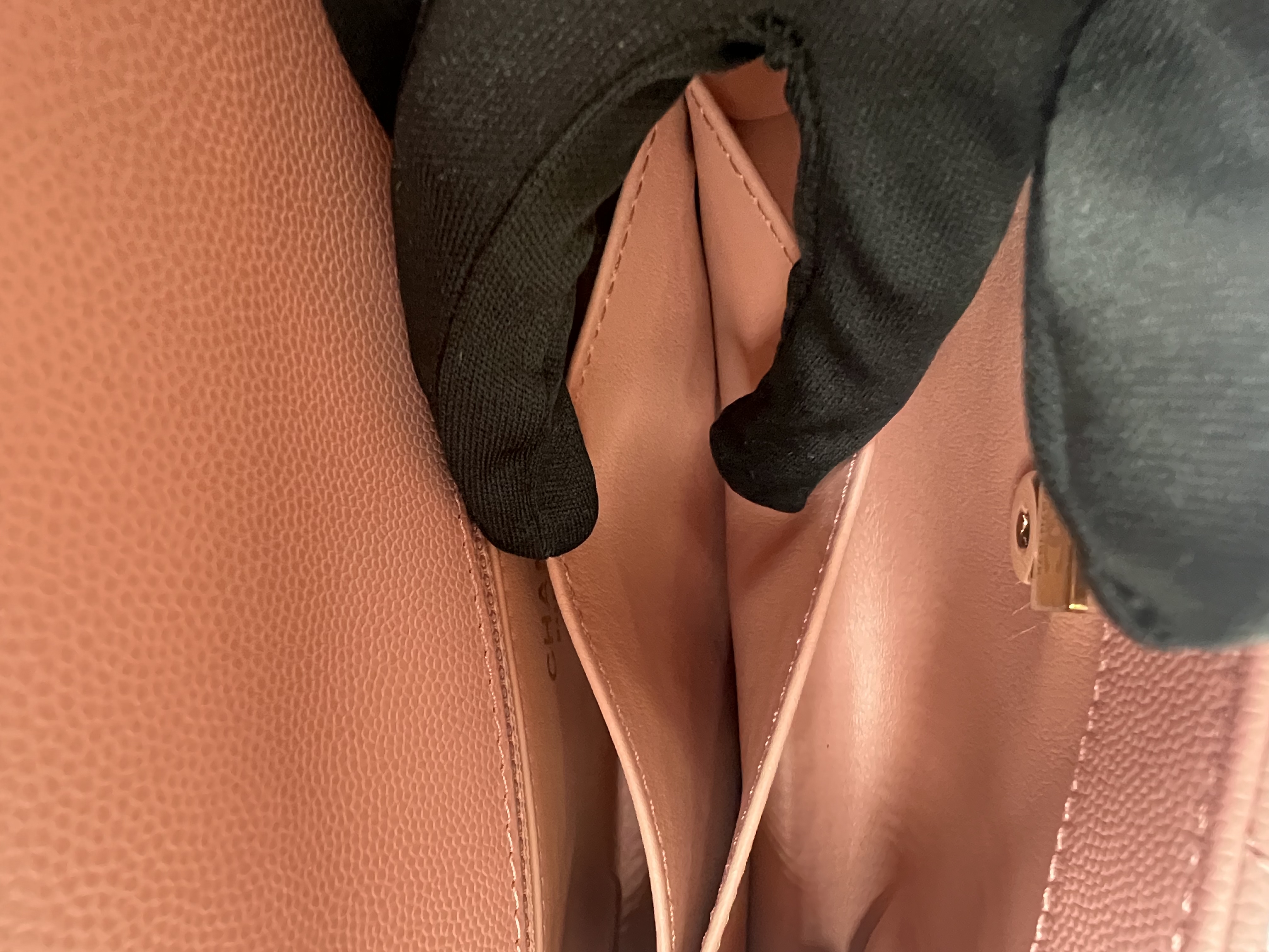 Chanel Small Coco Handle Flap Bag / Product Code: 26031709