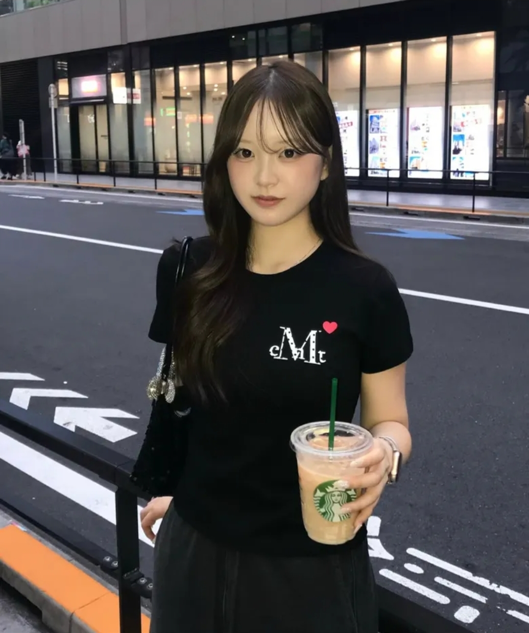 Mucent Lovrits Mini Heart Logo Tee