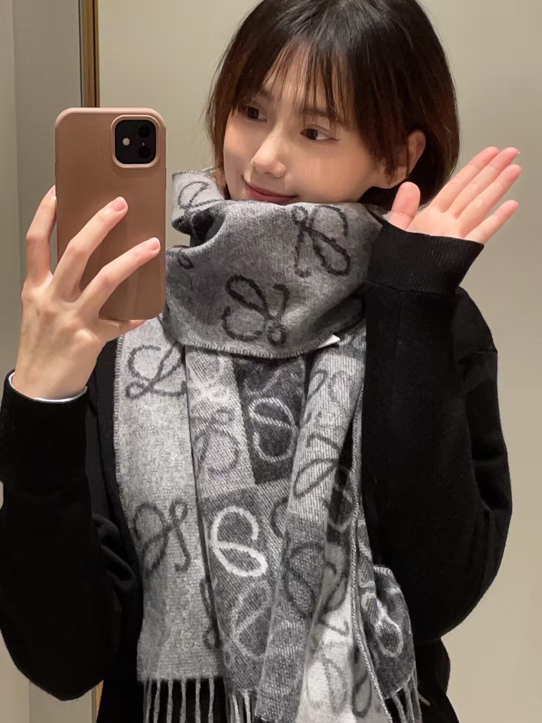 Loewe Anagram 羊毛圍巾 全新