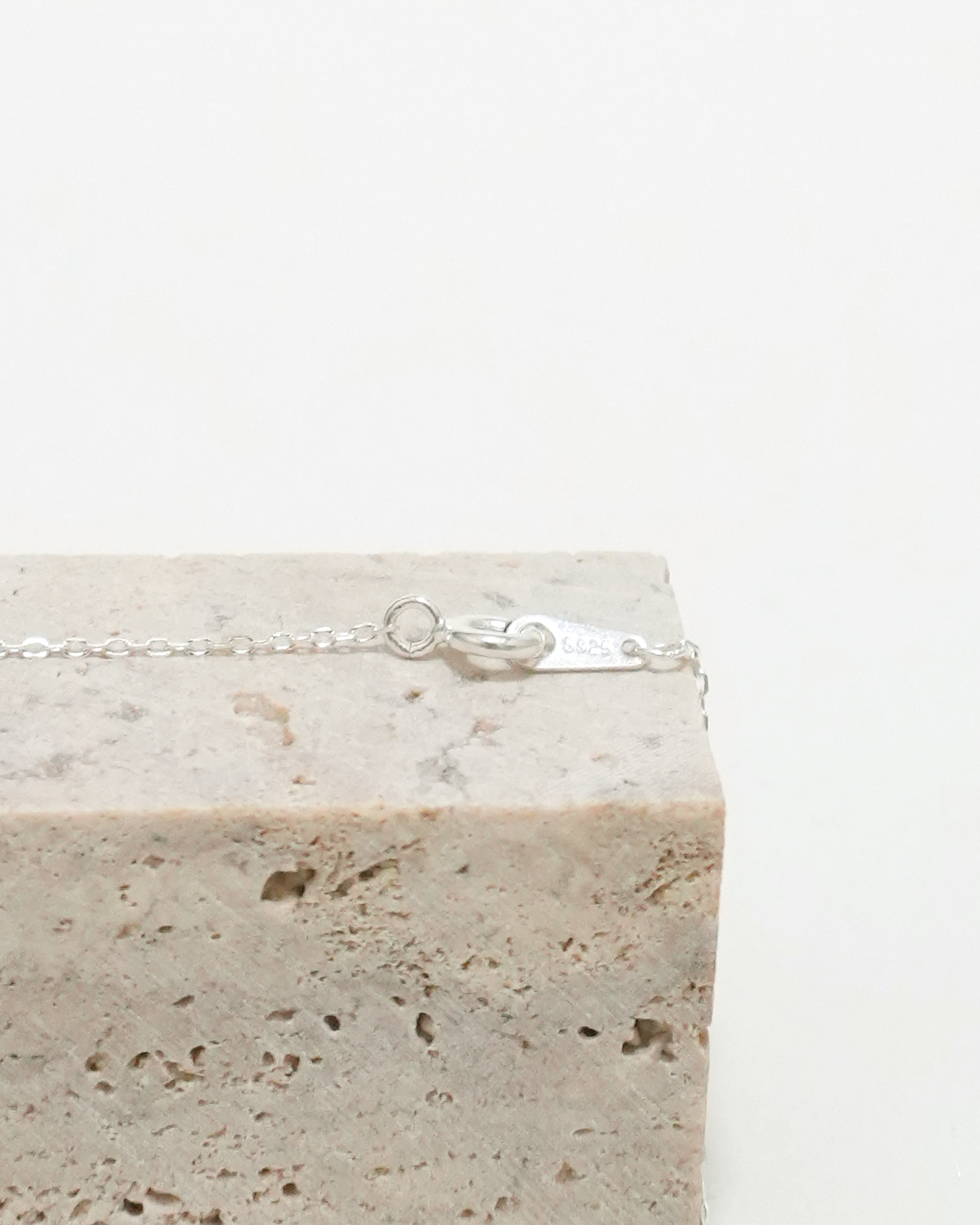 Urban Tiny Heart Necklace