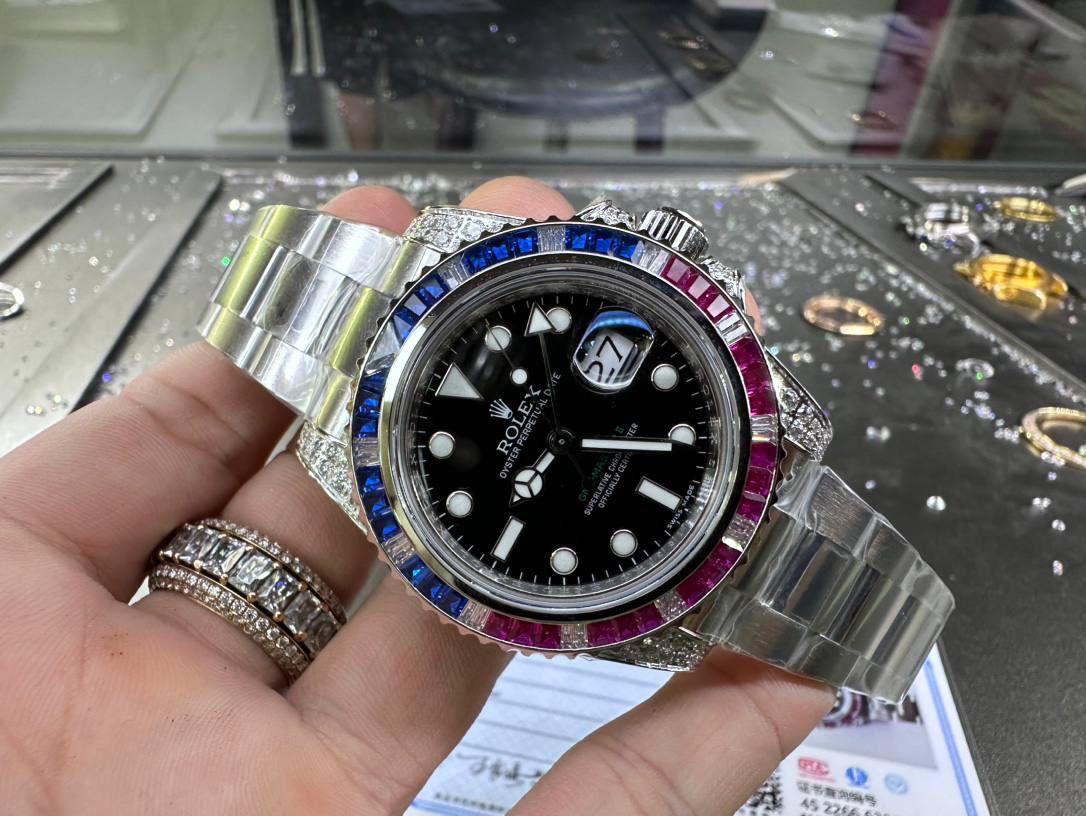 出货实拍🚚💯 劳力士 GMT 改装罗渣同款 整表包裹18K白金 厚金 金光闪闪 细节分享 (承接市场镶嵌南非真钻 18K金 24K包真金 包金效果就是用最少的钱达到K金效果真金包裹表面永不掉色）🤟🏻🔥