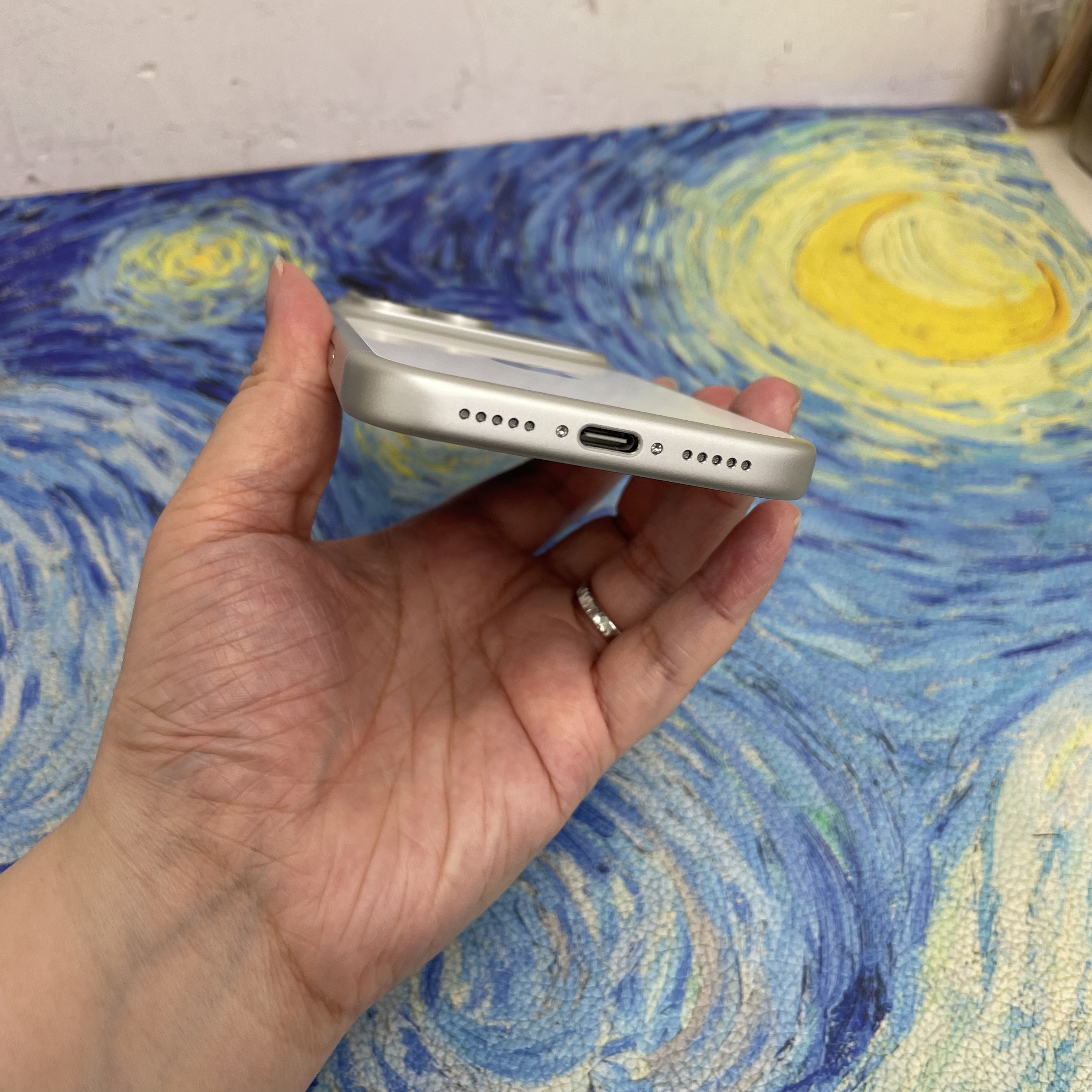 *6177 17 Pro 未使用品 256GB 電100 銀色 sliver