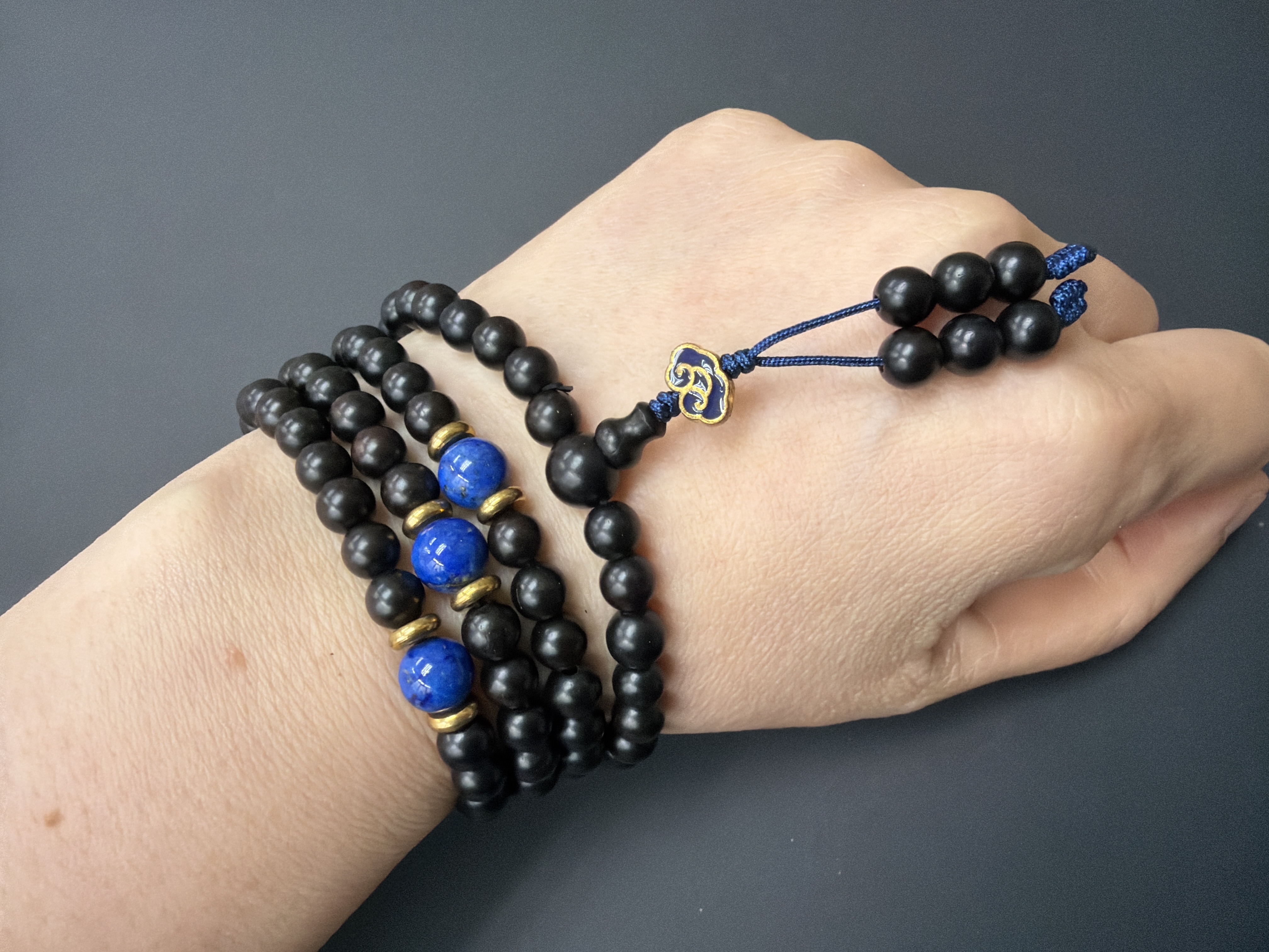 6mm 108粒黑檀念珠 配：青金石、吉祥雲