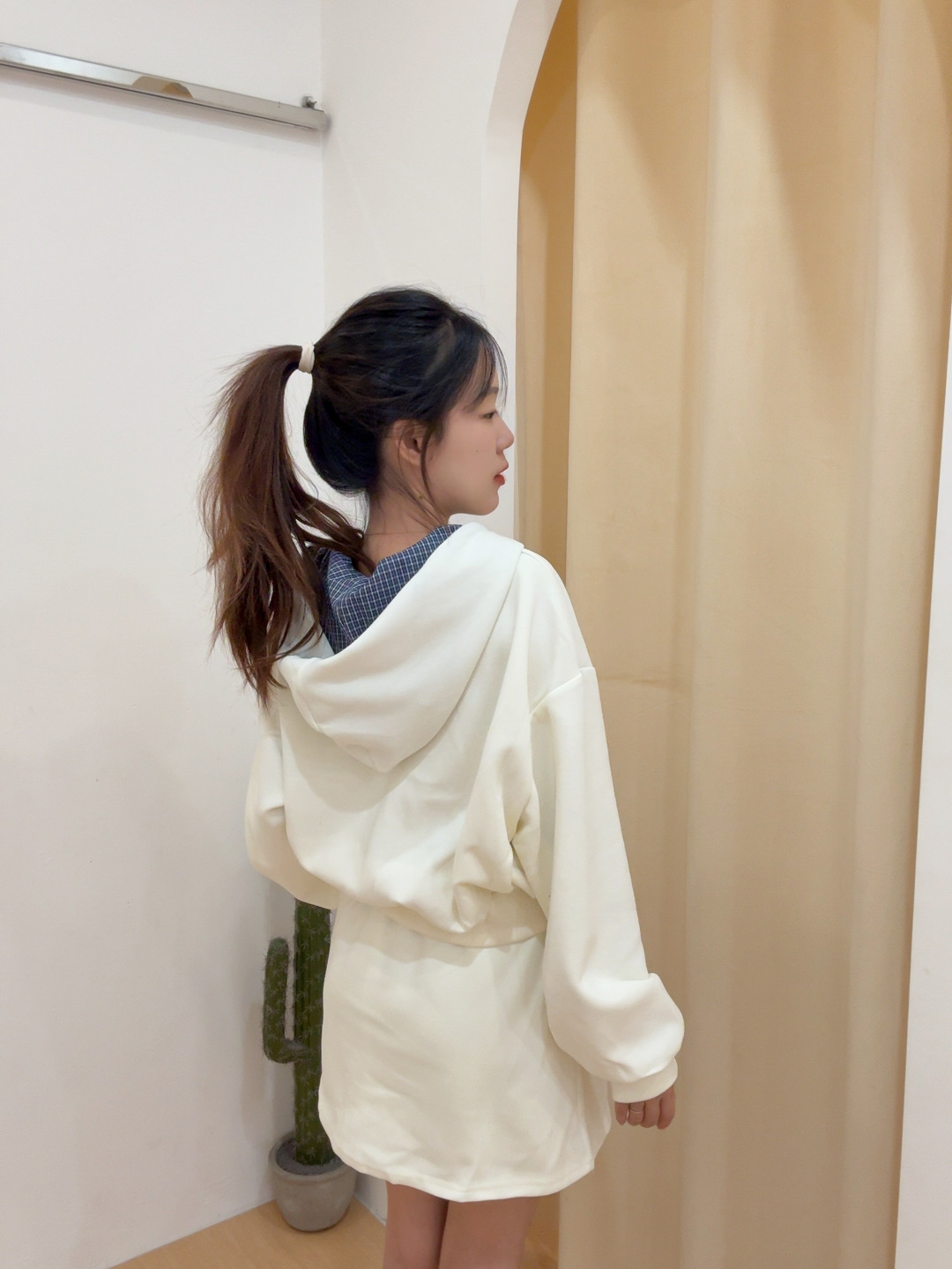 韩系格纹连帽外套上衣+半身短裙两件套 R2817