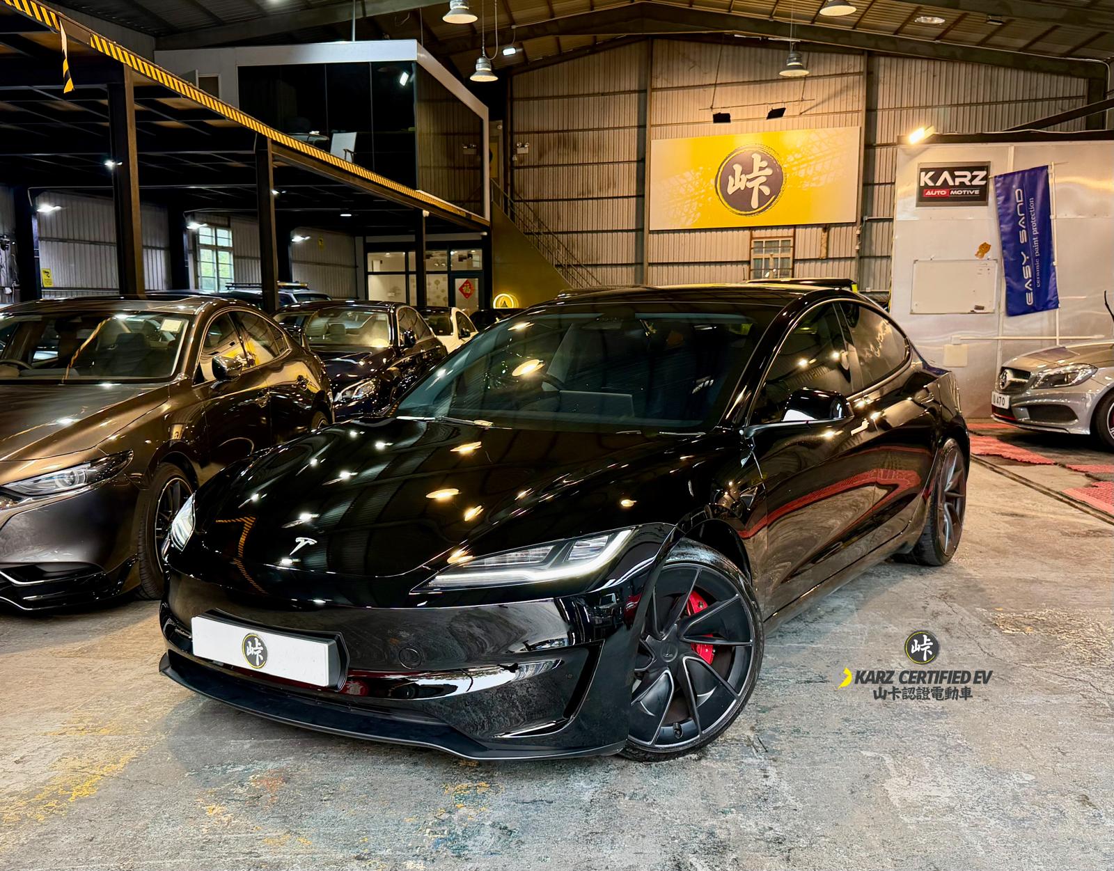 TESLA Model 3 Highland Performance 2024