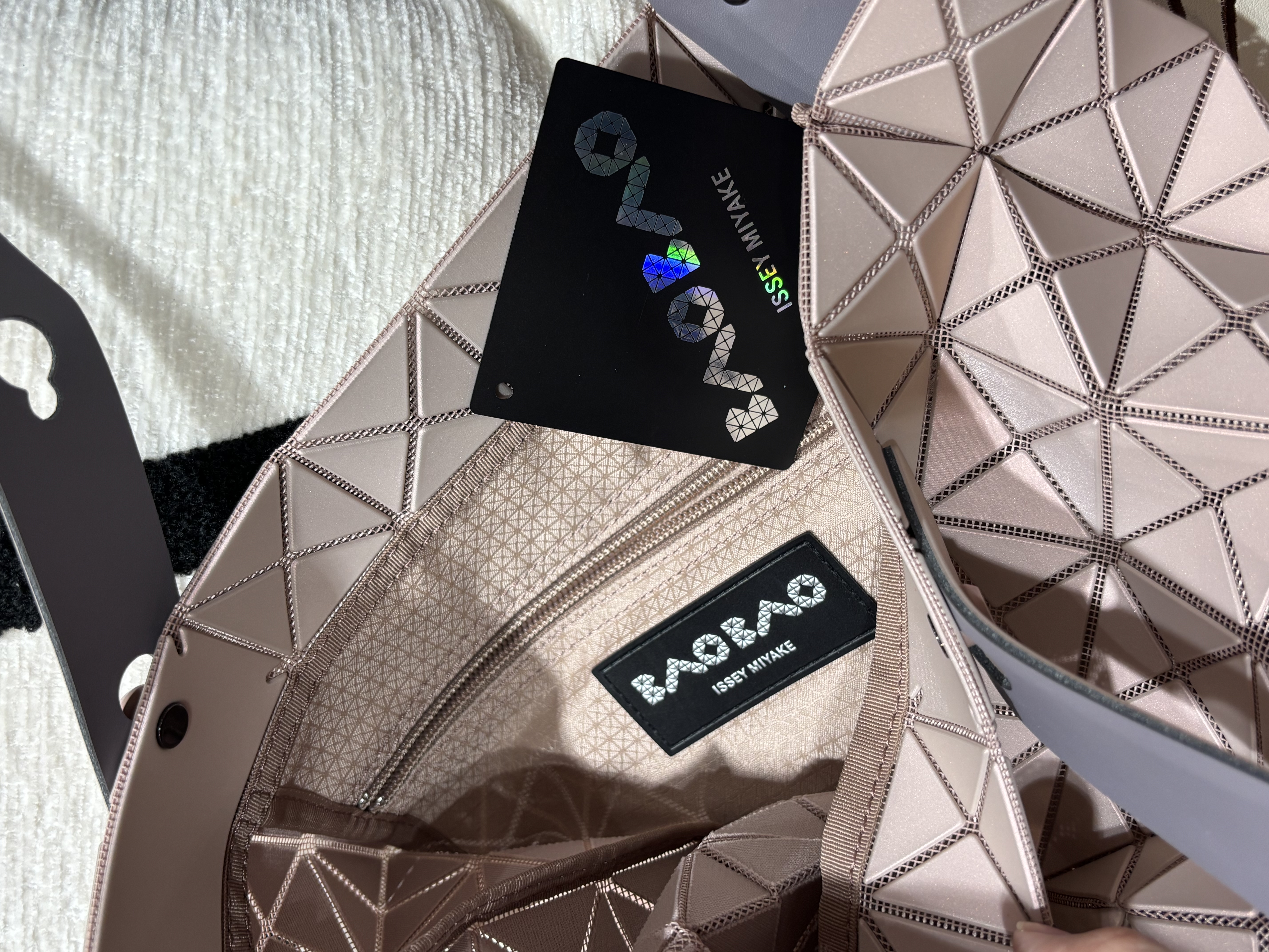 Issey Miyake Bao Bao Tote Bag 100%Authentic, 98%New ✅Dust bag