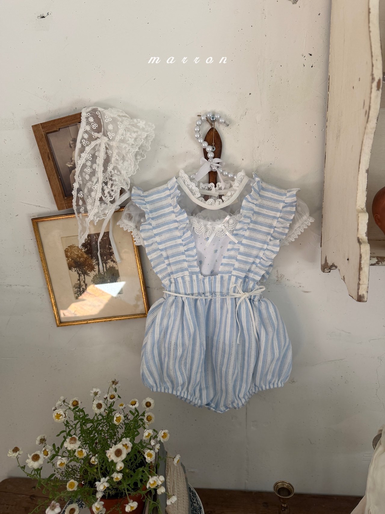 ☀️預訂 韓國直送☀️🇰🇷Marron兩色蕾絲提花荷葉邊吊帶包屁衣