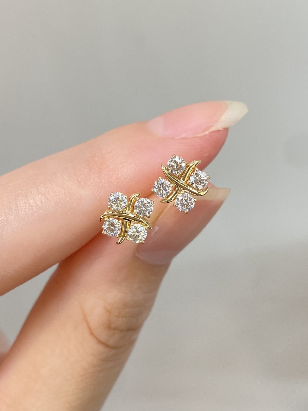 18K Diamond Earrings 