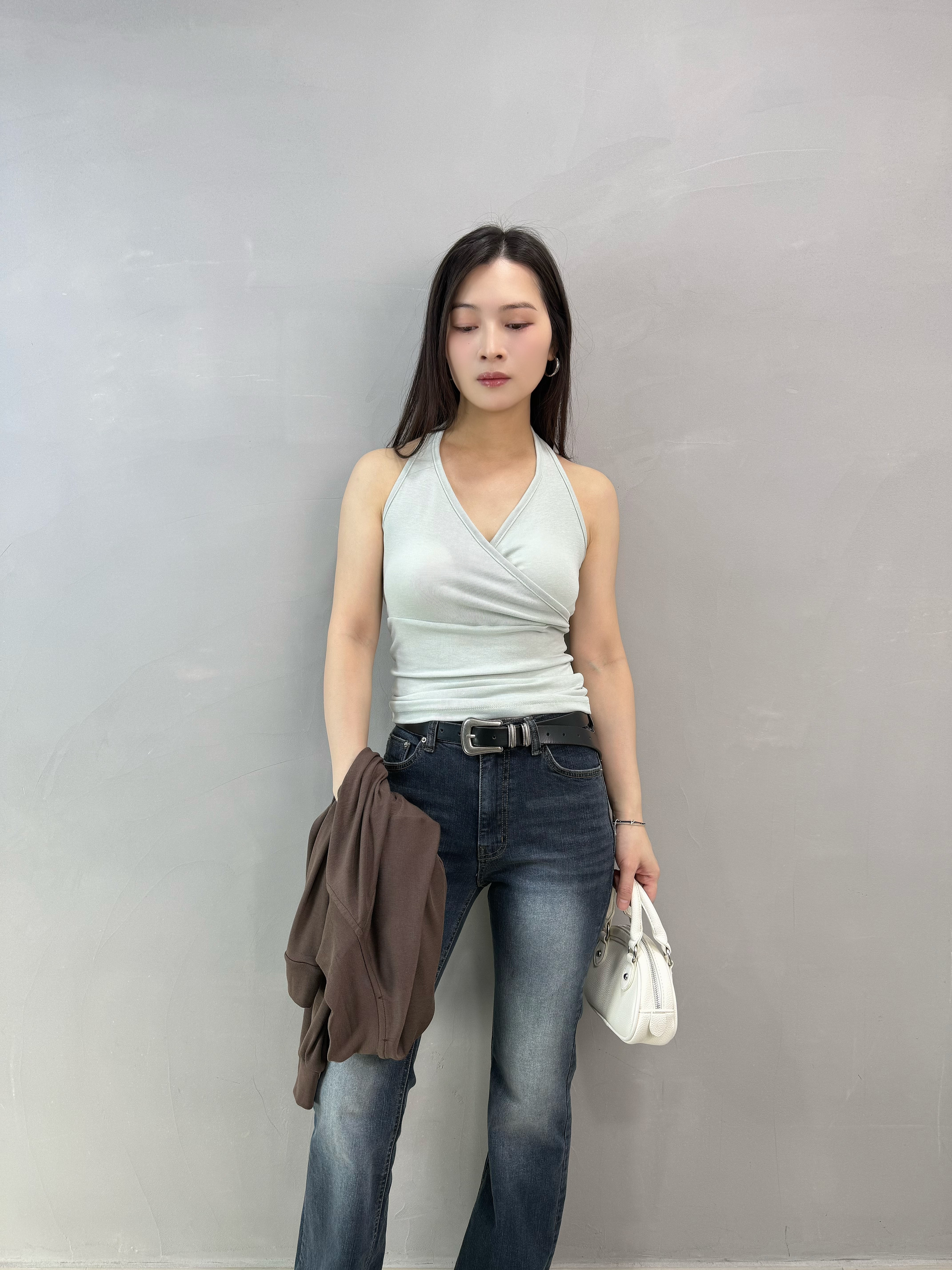I10 後袋冚中腰喇叭褲