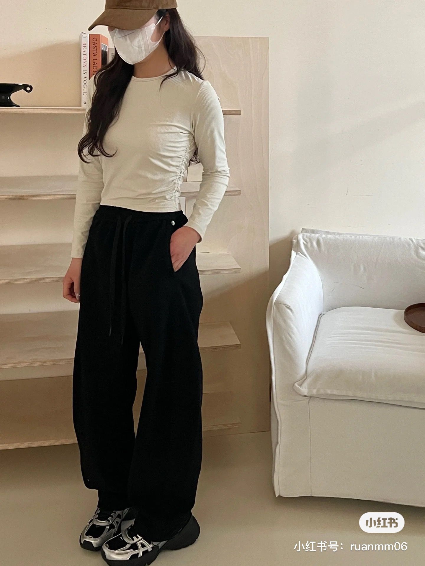 $109件、2件起$99件。lulu All it takes螺紋瑜伽上衣