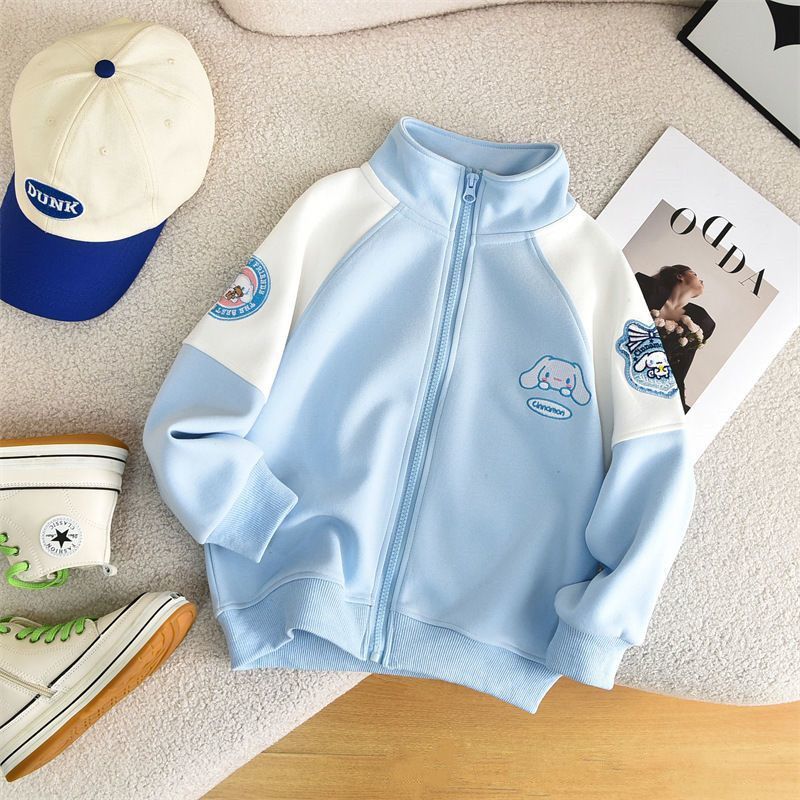 親子裝都可以襯到呀媽咪同女女一齊Cute爆 👩‍👧💕$80件。2件起$ 70件。🎀✨ Sanrio 拼色拉鏈外套 🧥💖可愛到犯規呀呀呀 🥹💓