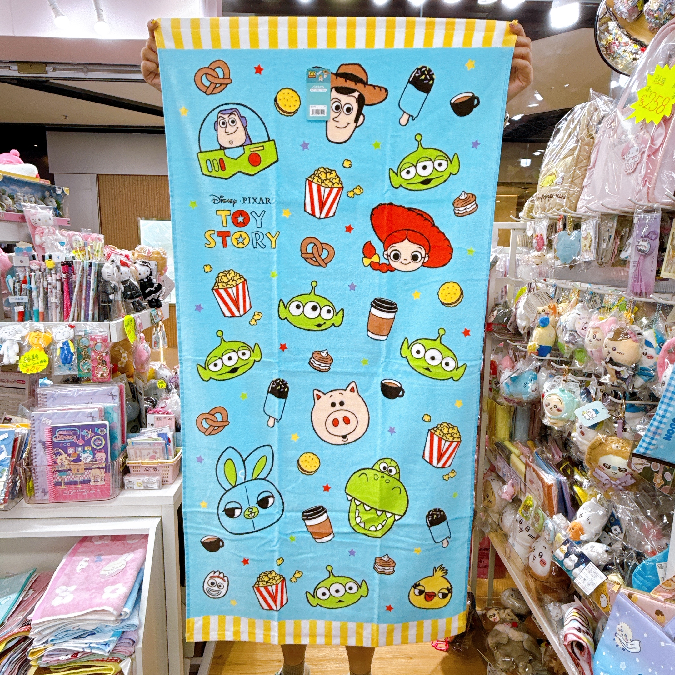 日本直送Toy Story小熊維尼長髮公主tomica大浴巾