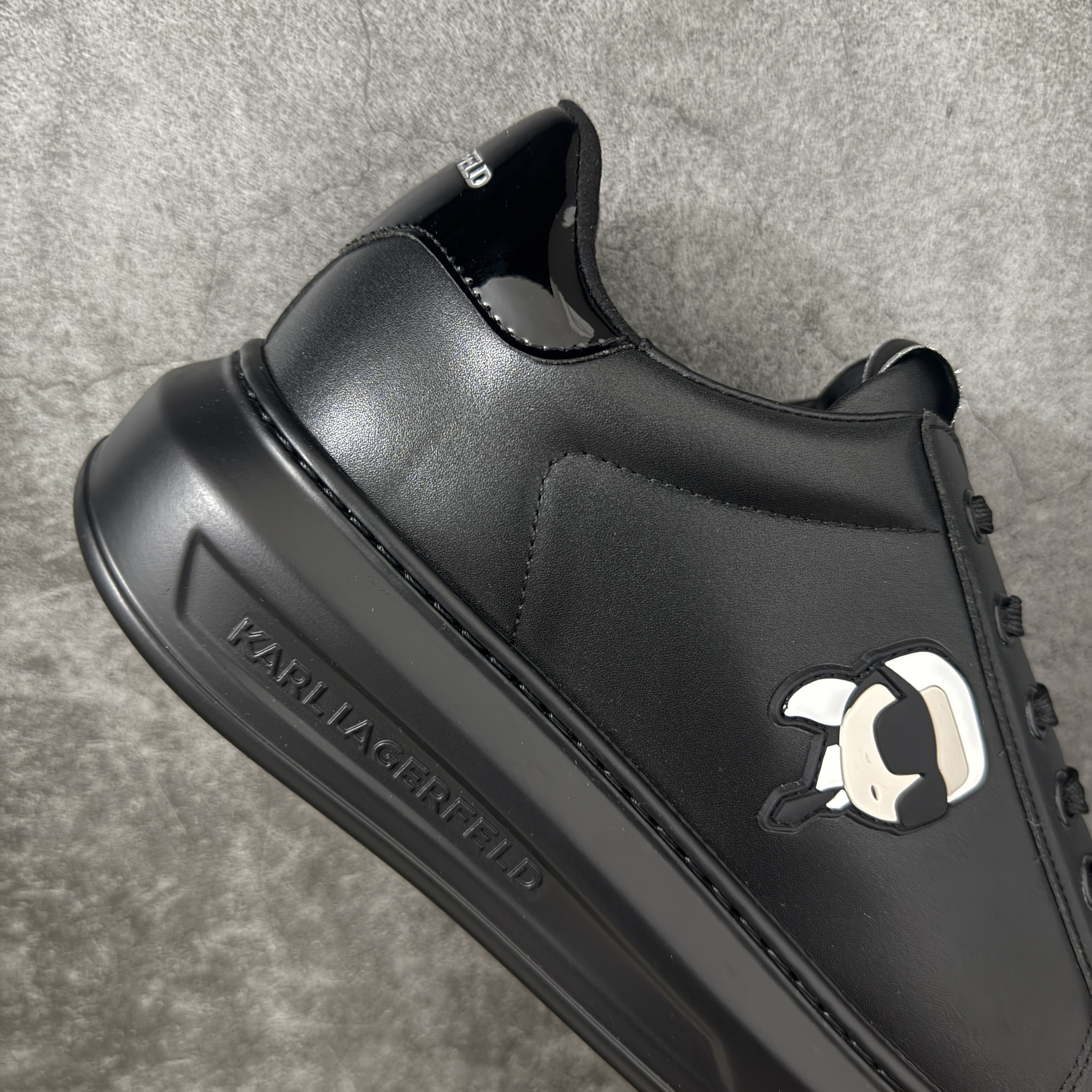 Karl Lagerfeld Kapri Ikonic