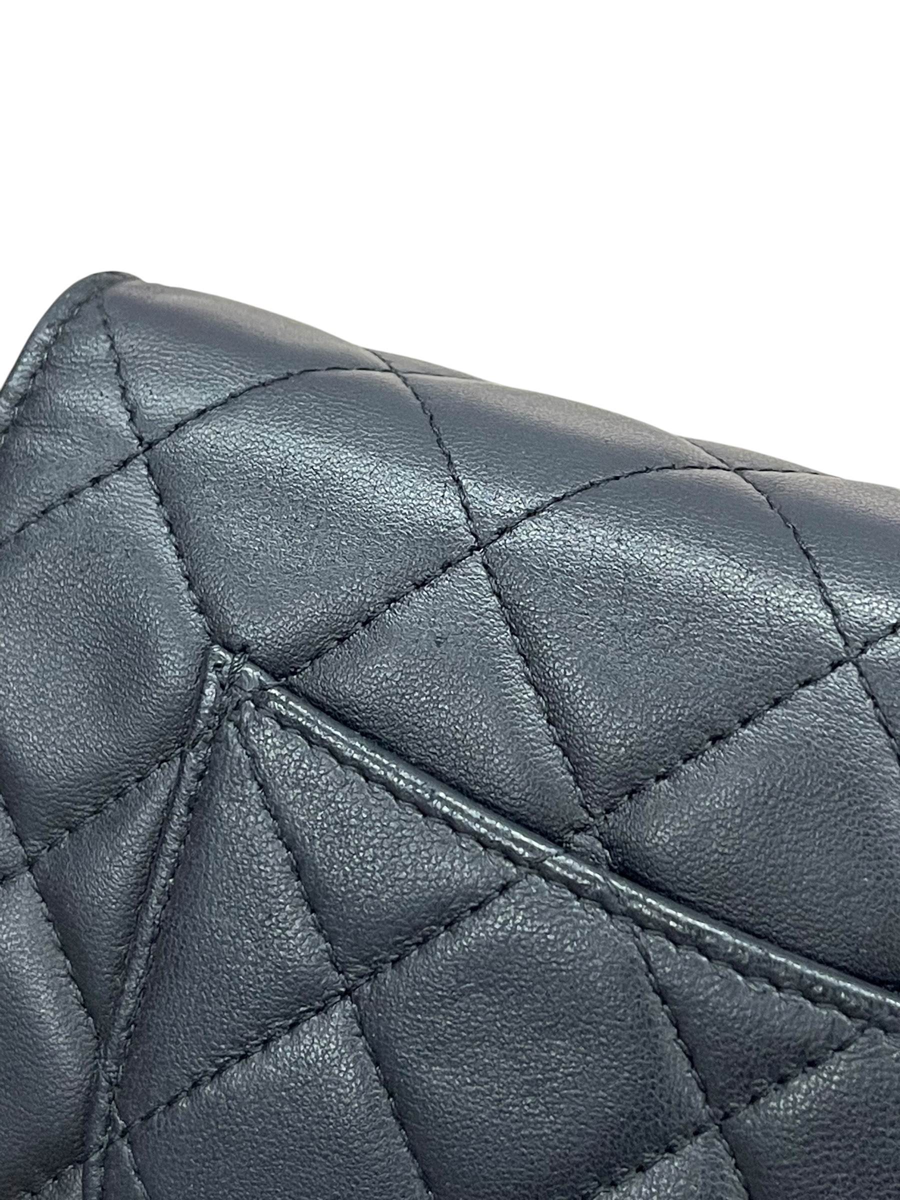 Pre-owned Chanel Classic Wallet on Chain / Product Code: 081701