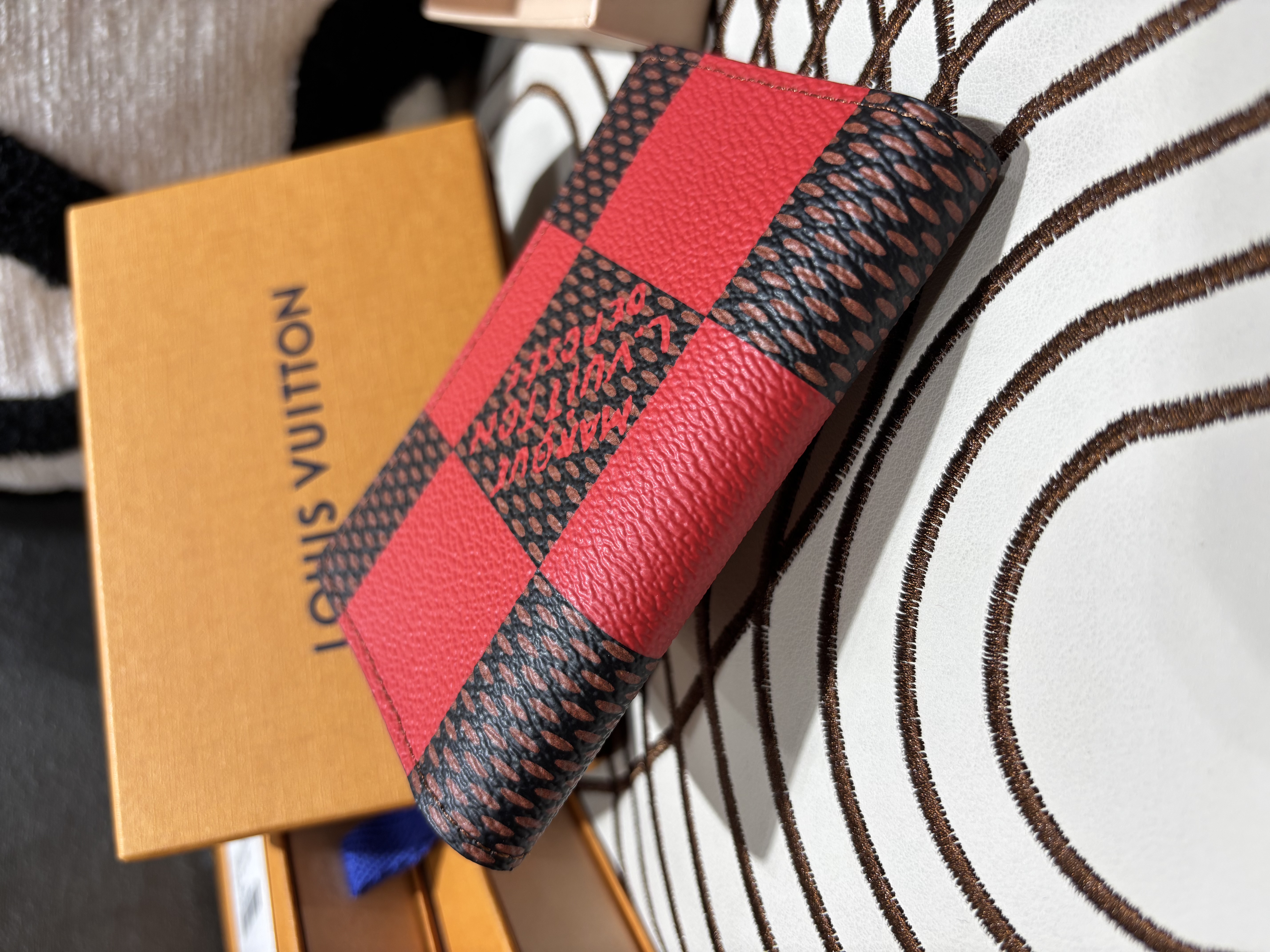 全新 LV Pocket Organizer Damier Pop "Rouge" Card holder N40614 100%Authentic, 全新100%new  ✅Box