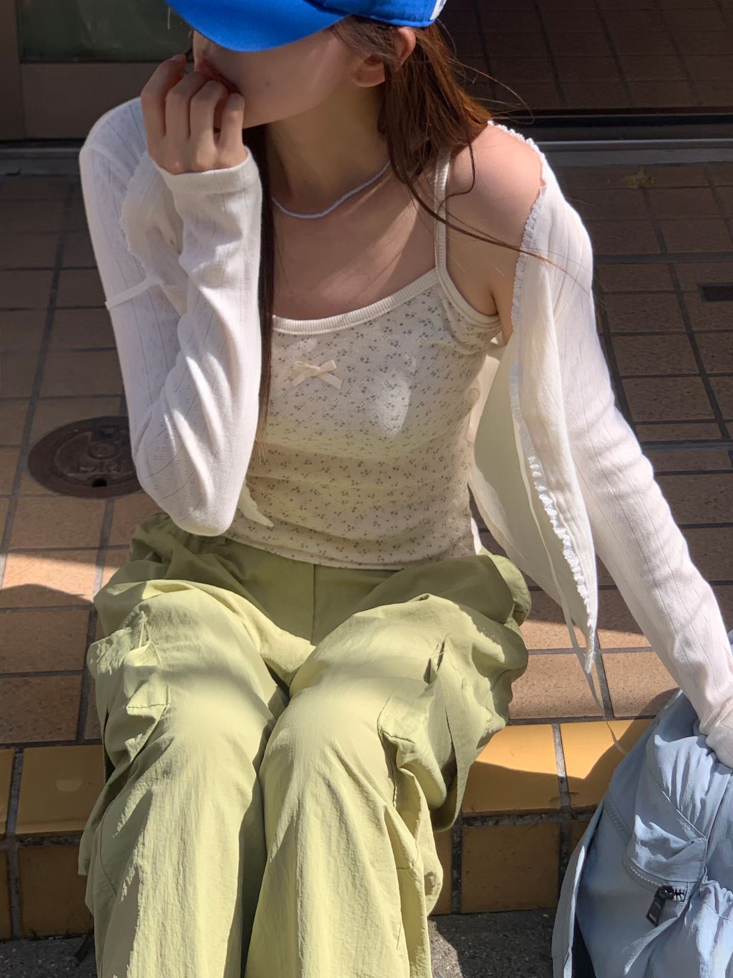 【 ♪ 春夏感直線提升🌼 |必備小碎花～鏤空蝴蝶結棉質吊帶背心💛】Floral Day Tank Top(三色入)