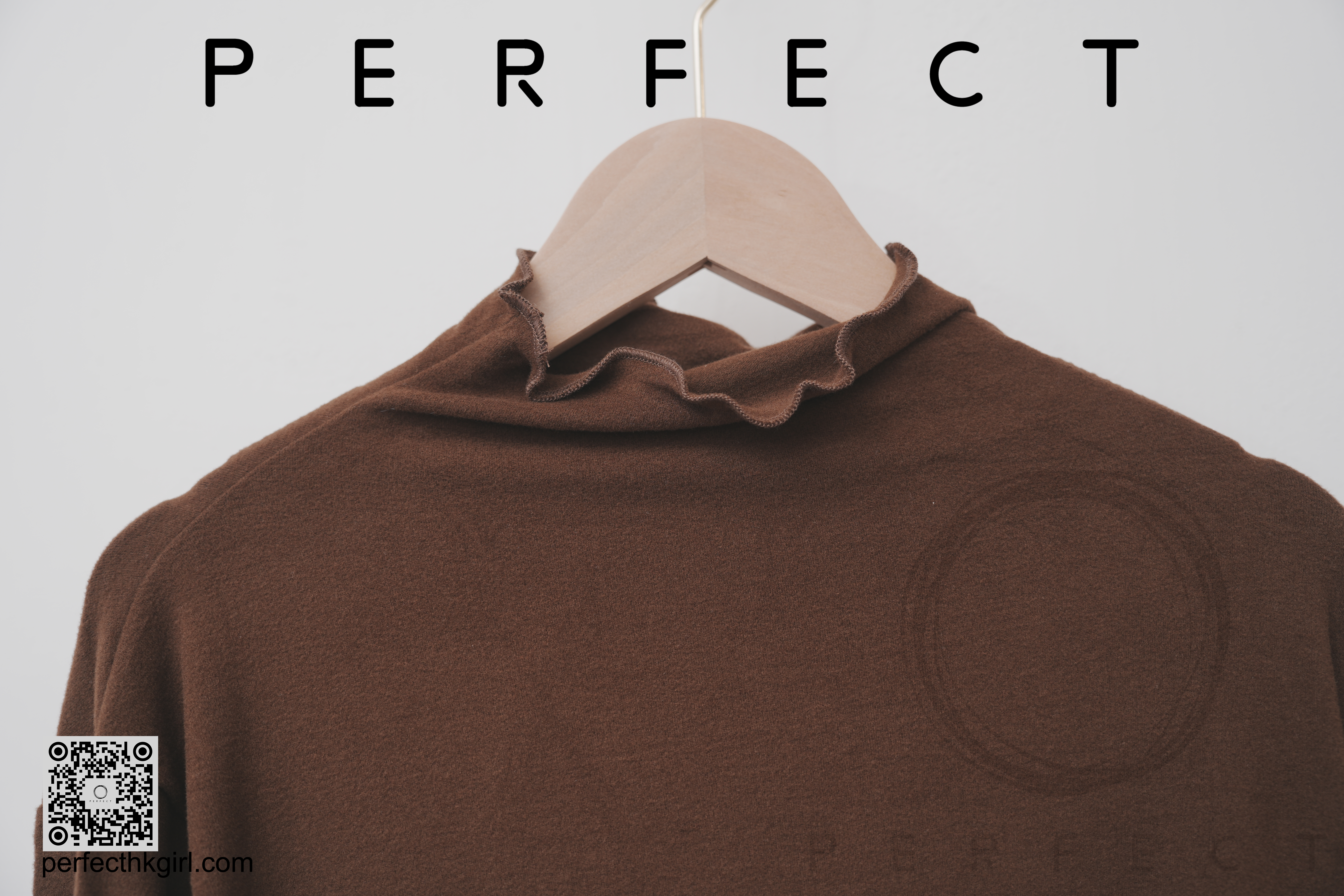 T0034_超滑身舒服花邊平領打底衫（卡其色）