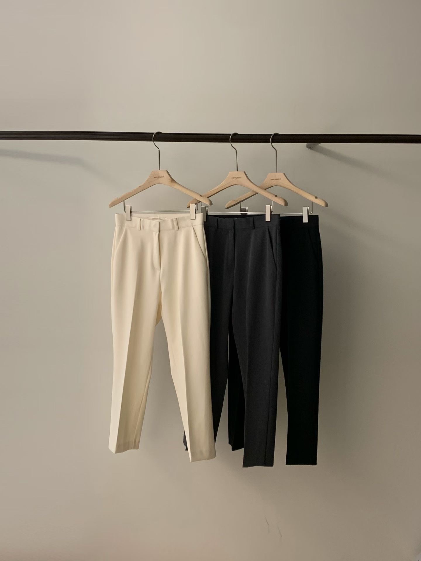 Slit Pants 