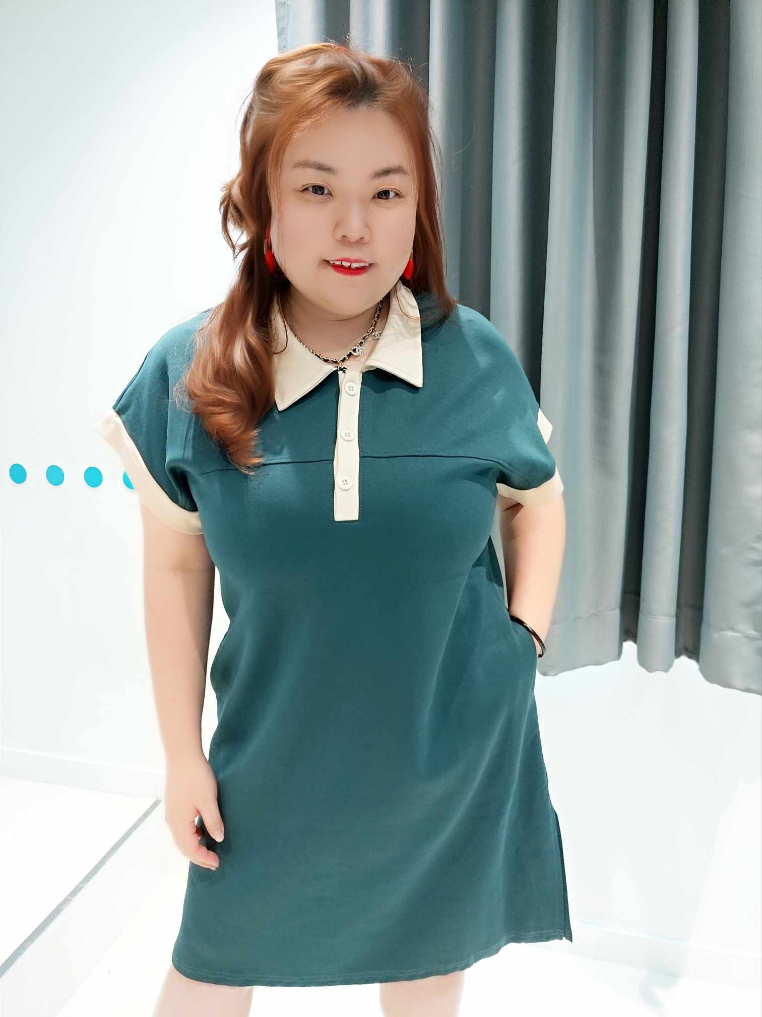 YCA05 25072 拼色有领POLO 连身裙