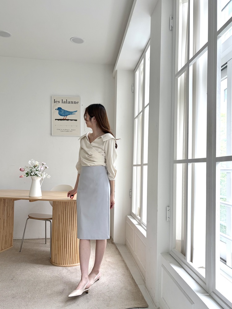 Leonie Tailored Midi Skirt (Misty Blue)