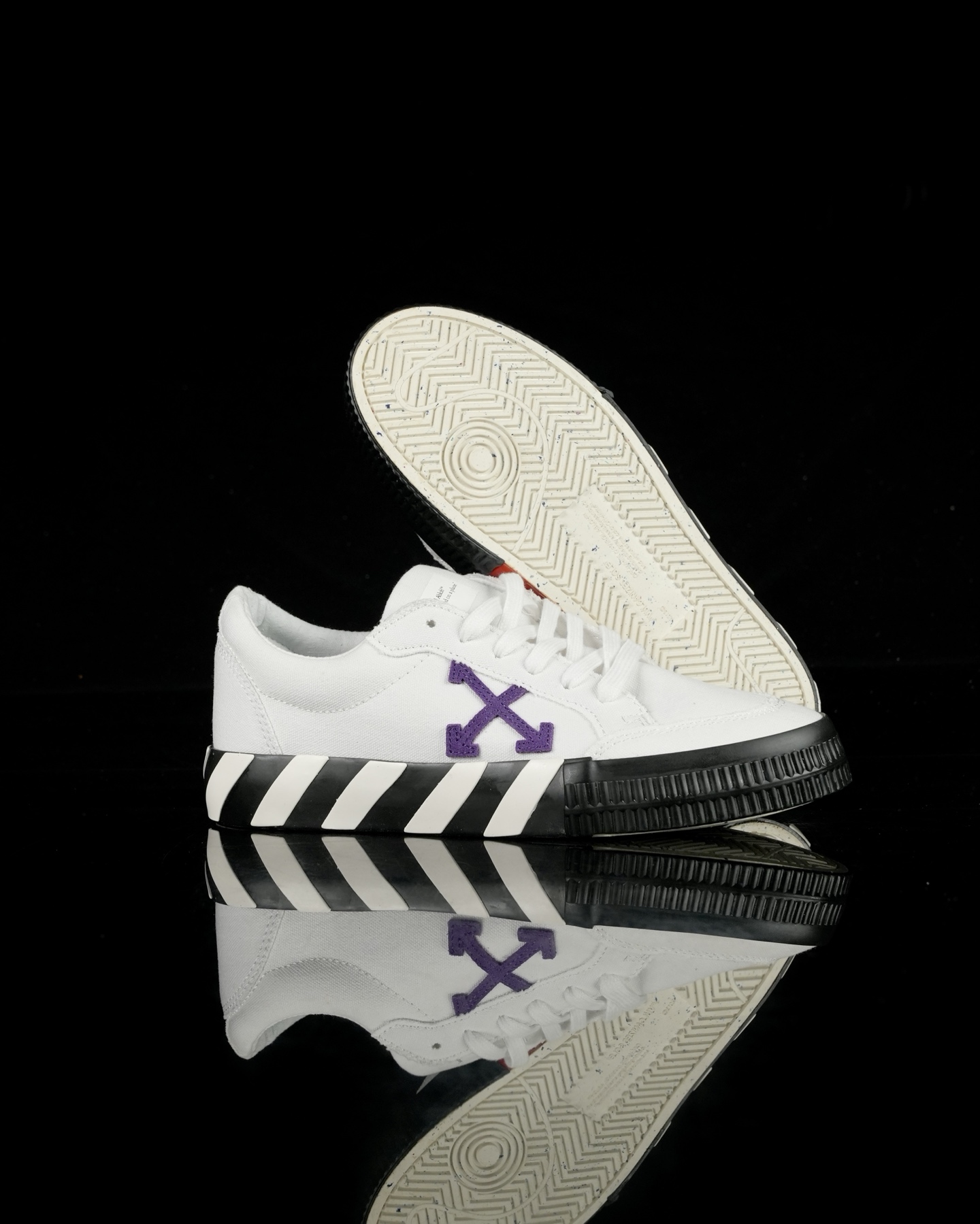 Off-White Low Vulcanized
