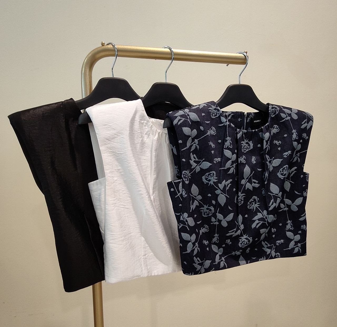 出袖短版上衣 2693