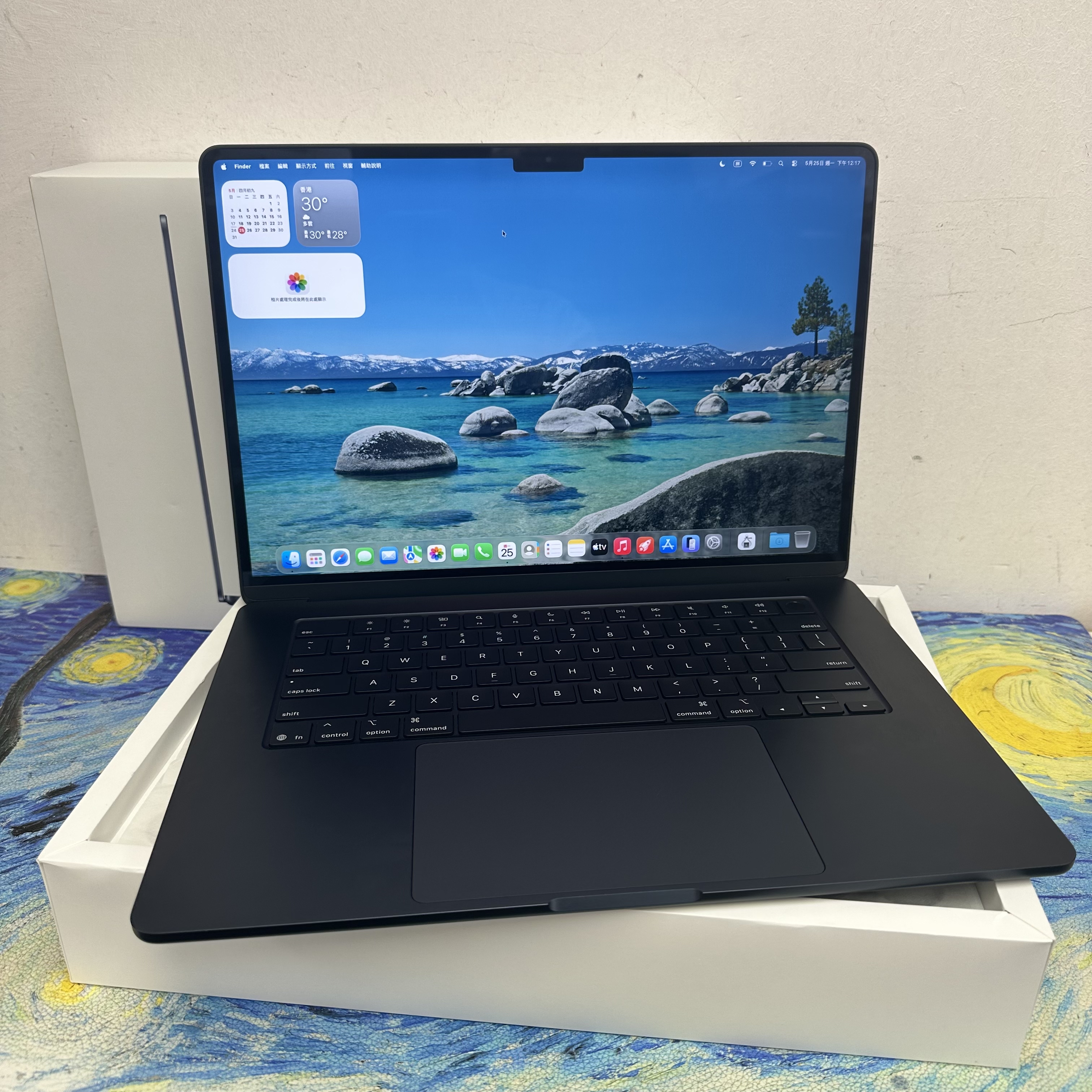 （閒置品🔥MacBook M4 Air )APPLE  MacBook Air M4 2025 M4 CPU/ 16GB Ram/256GB SSD/10核心GPU/Liquid Retina Mon/15吋/午夜藍色/Gaming Laptop / Notebook / 超強續航能力/文書機 / 畫圖 / 剪片 / Movie / Netflix