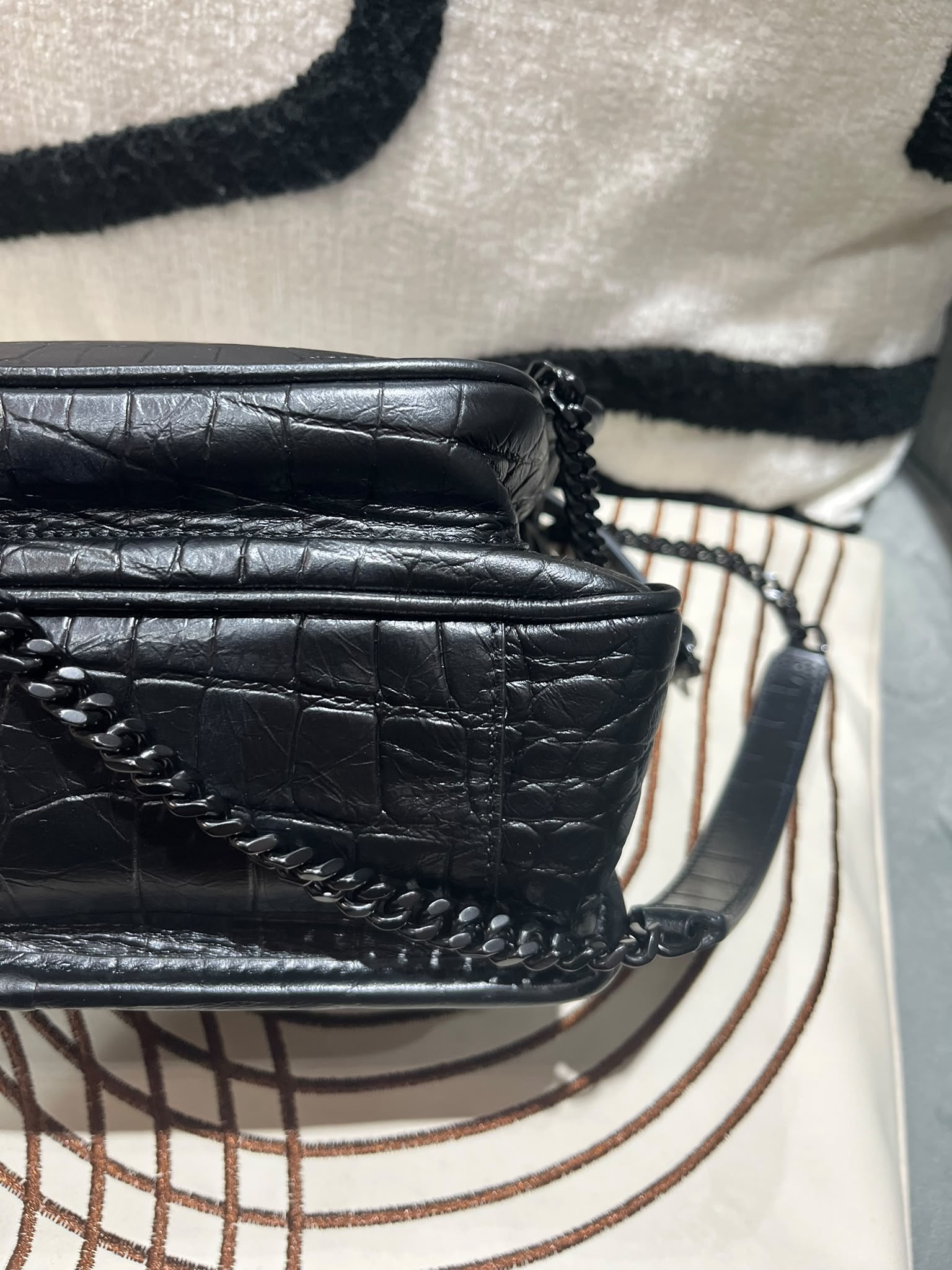 YSL Niki baby黑色鱷魚壓紋 Shoulder bag 100%Authentic, 98%New ✅Dust bag