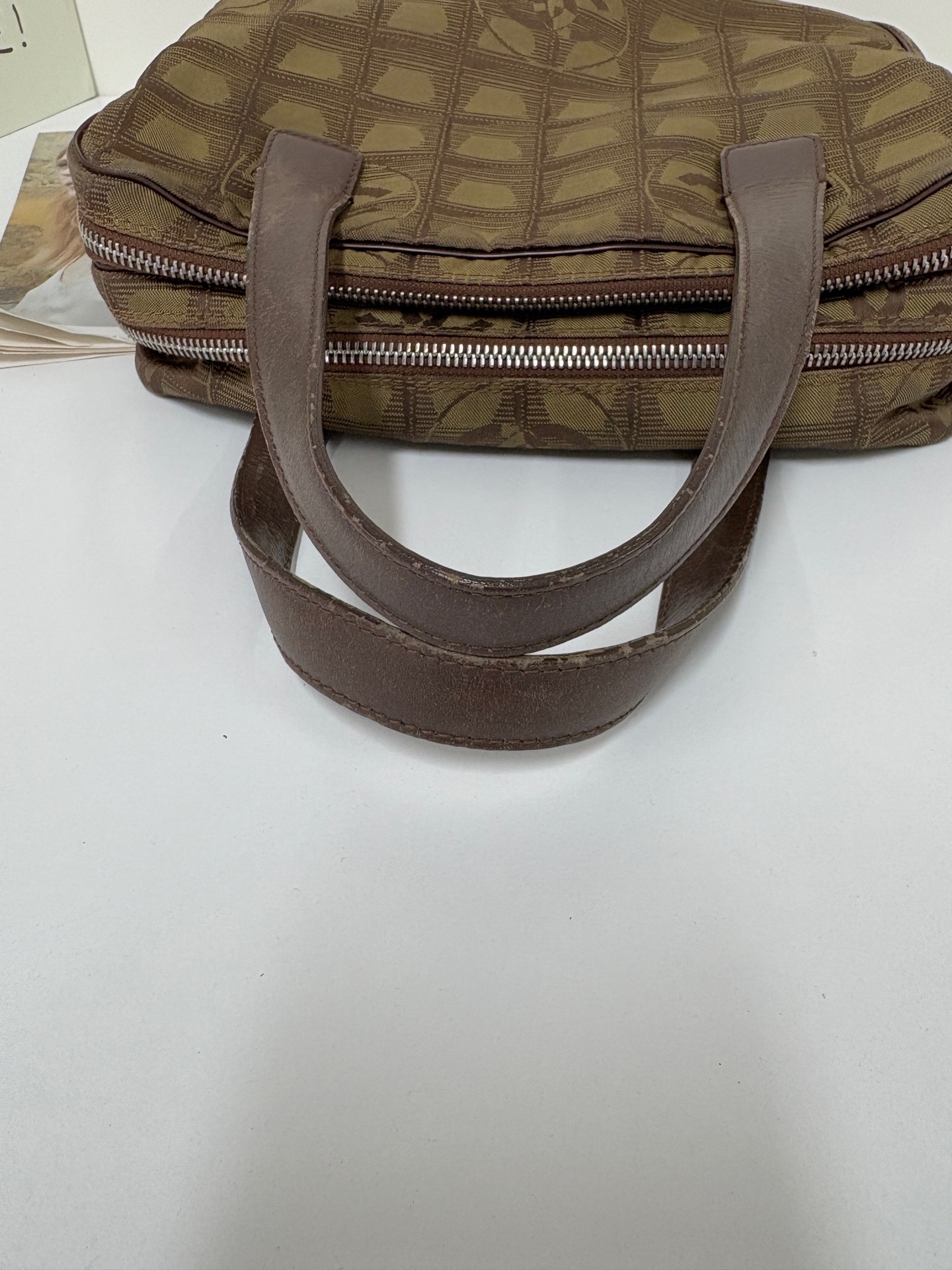 【預訂貨品】Chanel啡色冰格腋下包