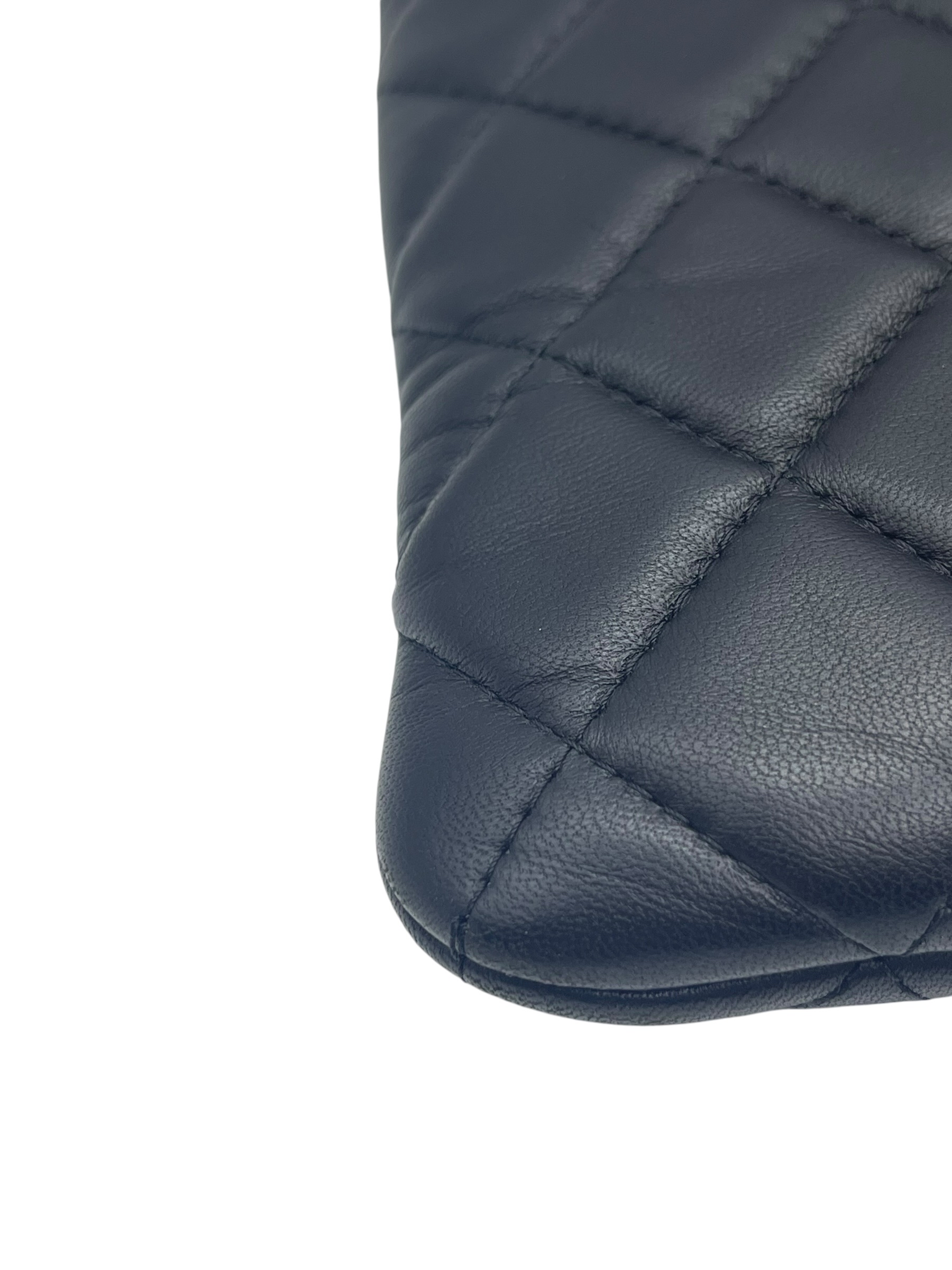 Pre-Owned CHANEL O Case Clutch / Product Code: 26061101