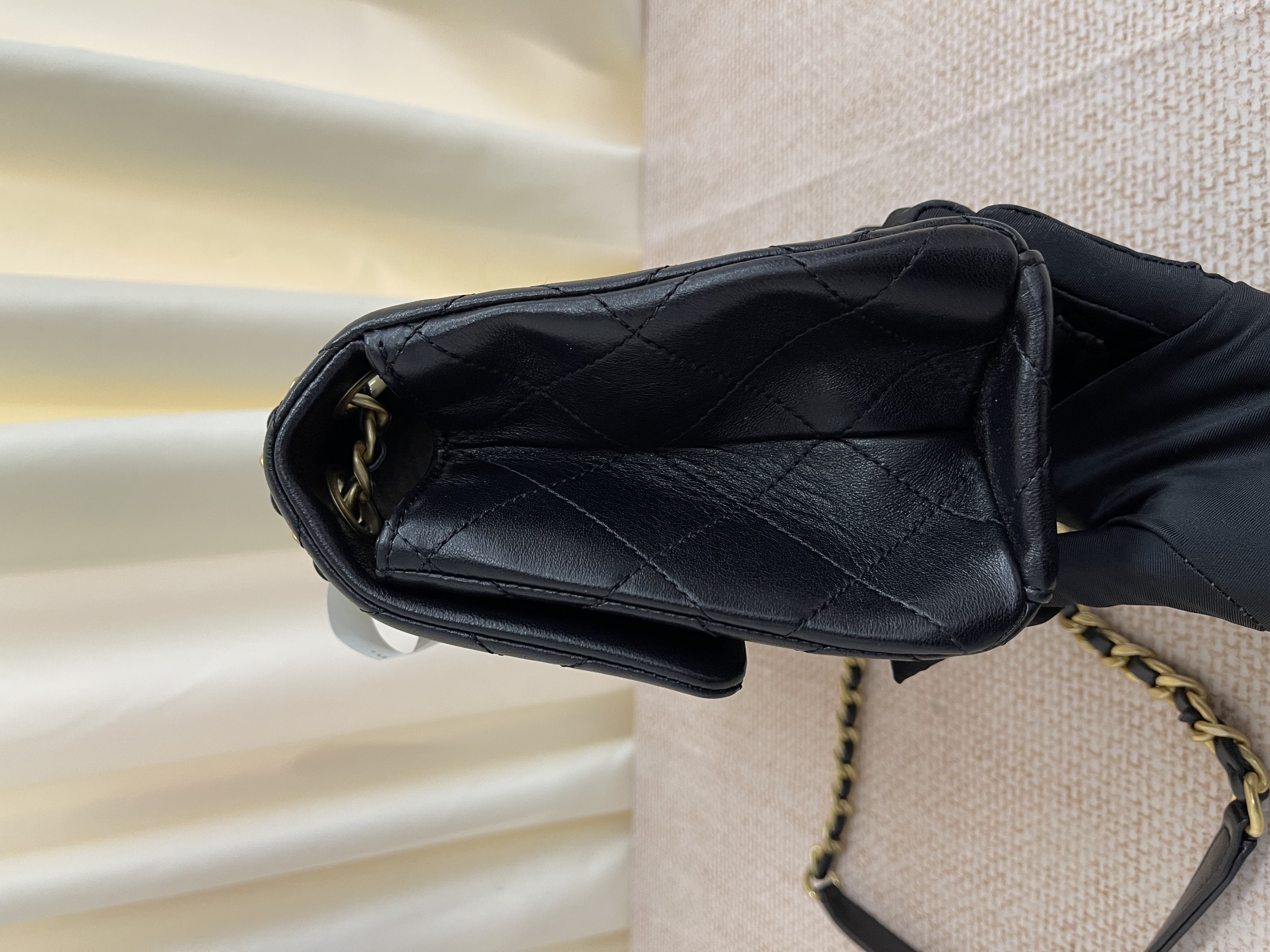 Pre-Owned CHANEL 23P Logo Letters Flap Bag / Product Code: 26022201