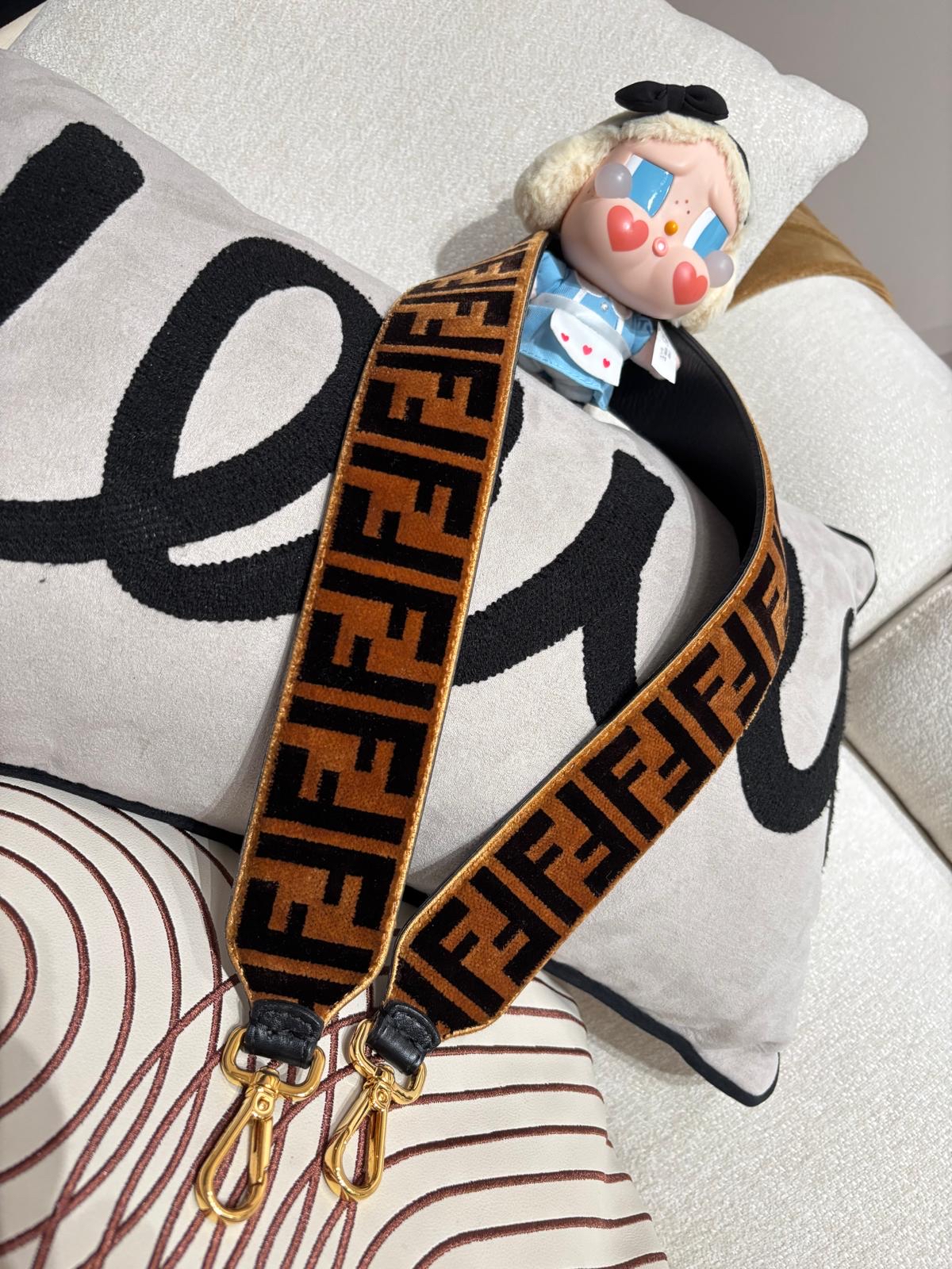 Fendi strap 手袋肩帶 ✨100%Authentic, 98% new