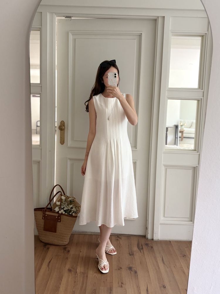Linen Pintuck Dress (Ivory)