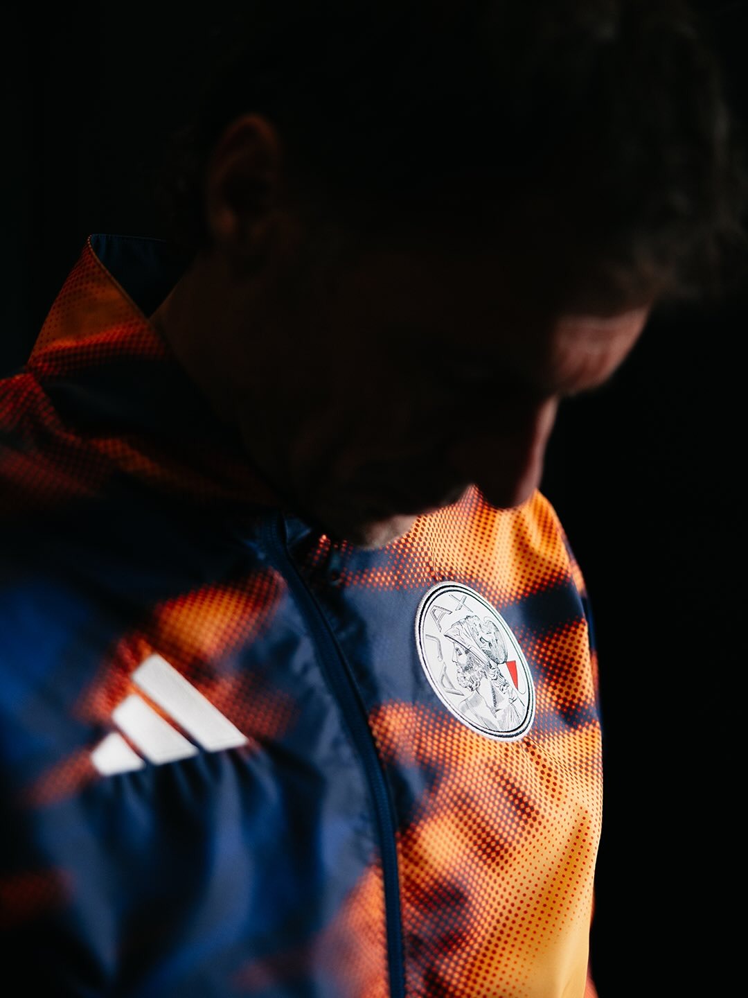 🎶⚽Adidas Ajax 阿積士 × ID&T 聯乘雙面進場外套 JZ1585