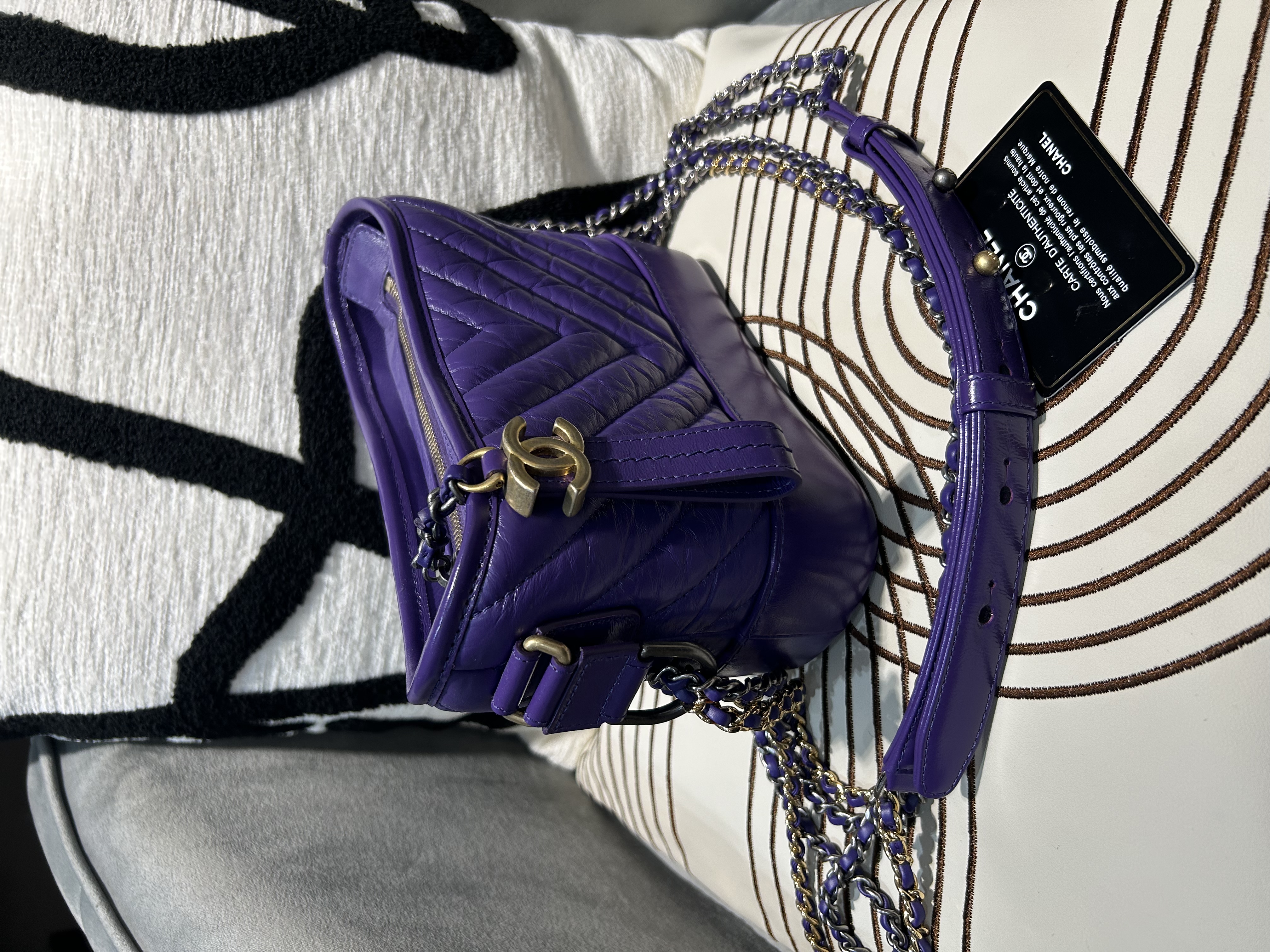 Chanel Gabrielle small hobo purple  100%Authentic ,99%new ✅收據✅card✅dust bag✅box
