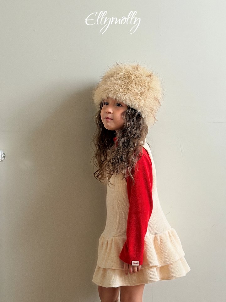 Ellymolly | Snow frill ops