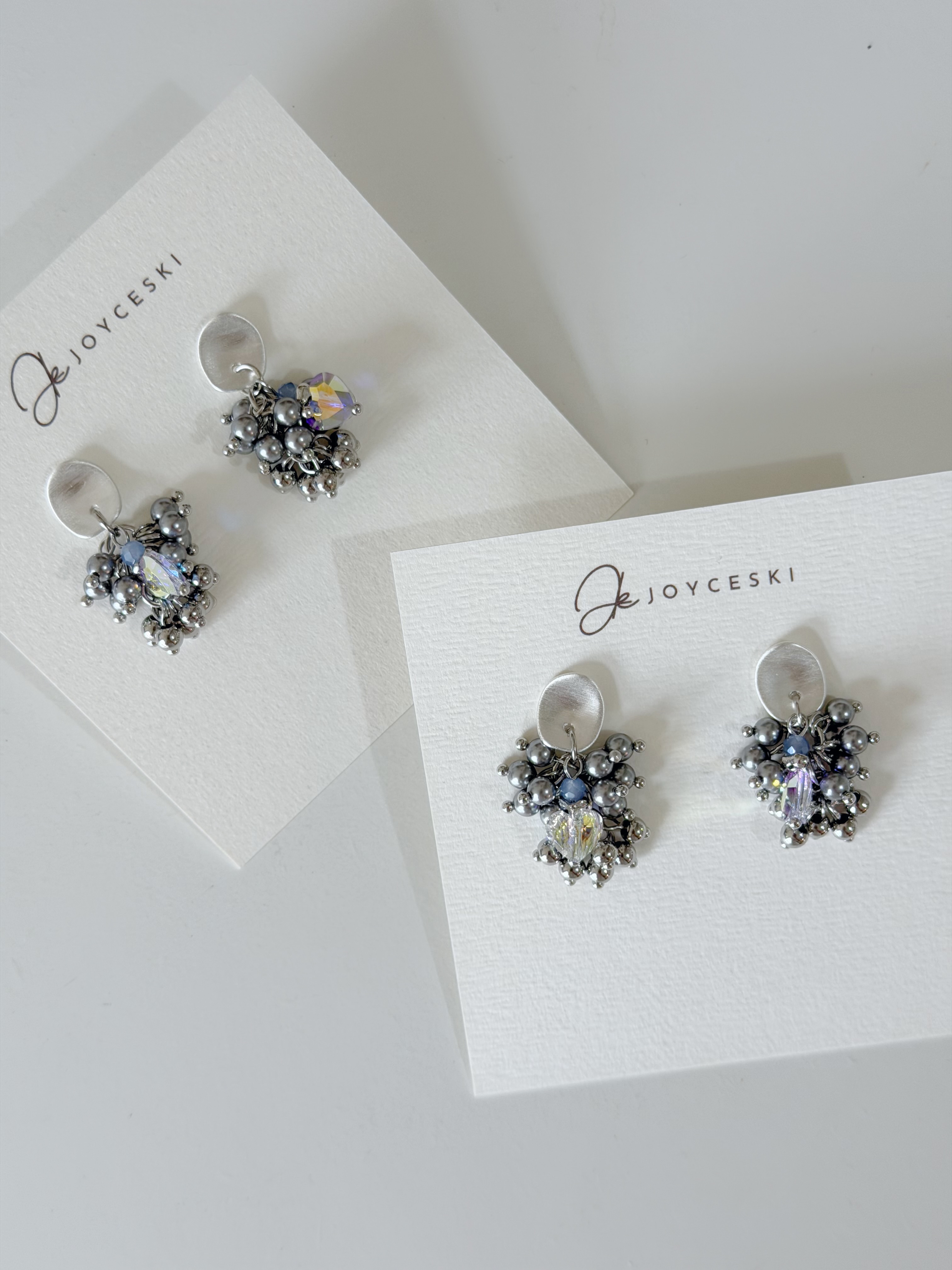 幻彩白流穗波波球長款耳環/ 灰珍珠x銀色($198)