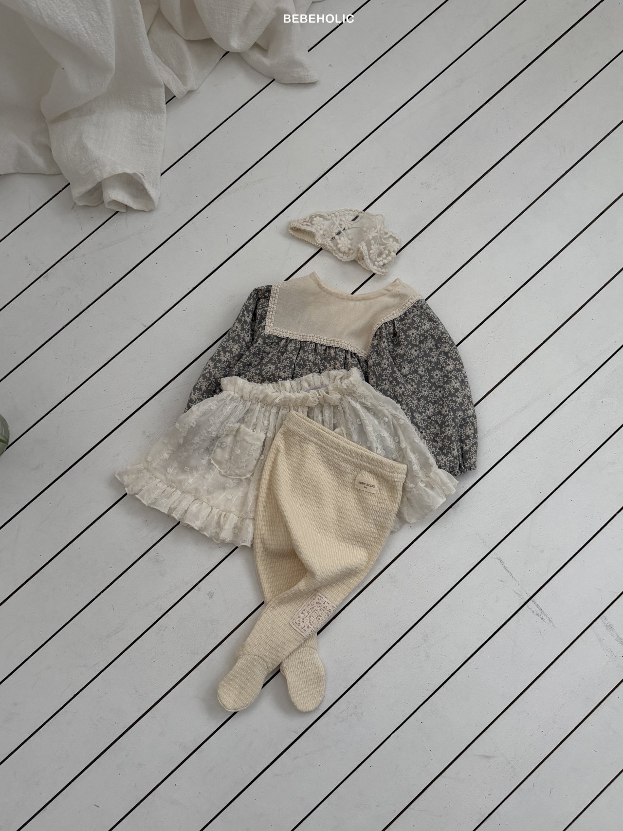 🌸預訂 韓國直送🌸🇰🇷BEBEHOLIC三色蕾絲提花包腳褲