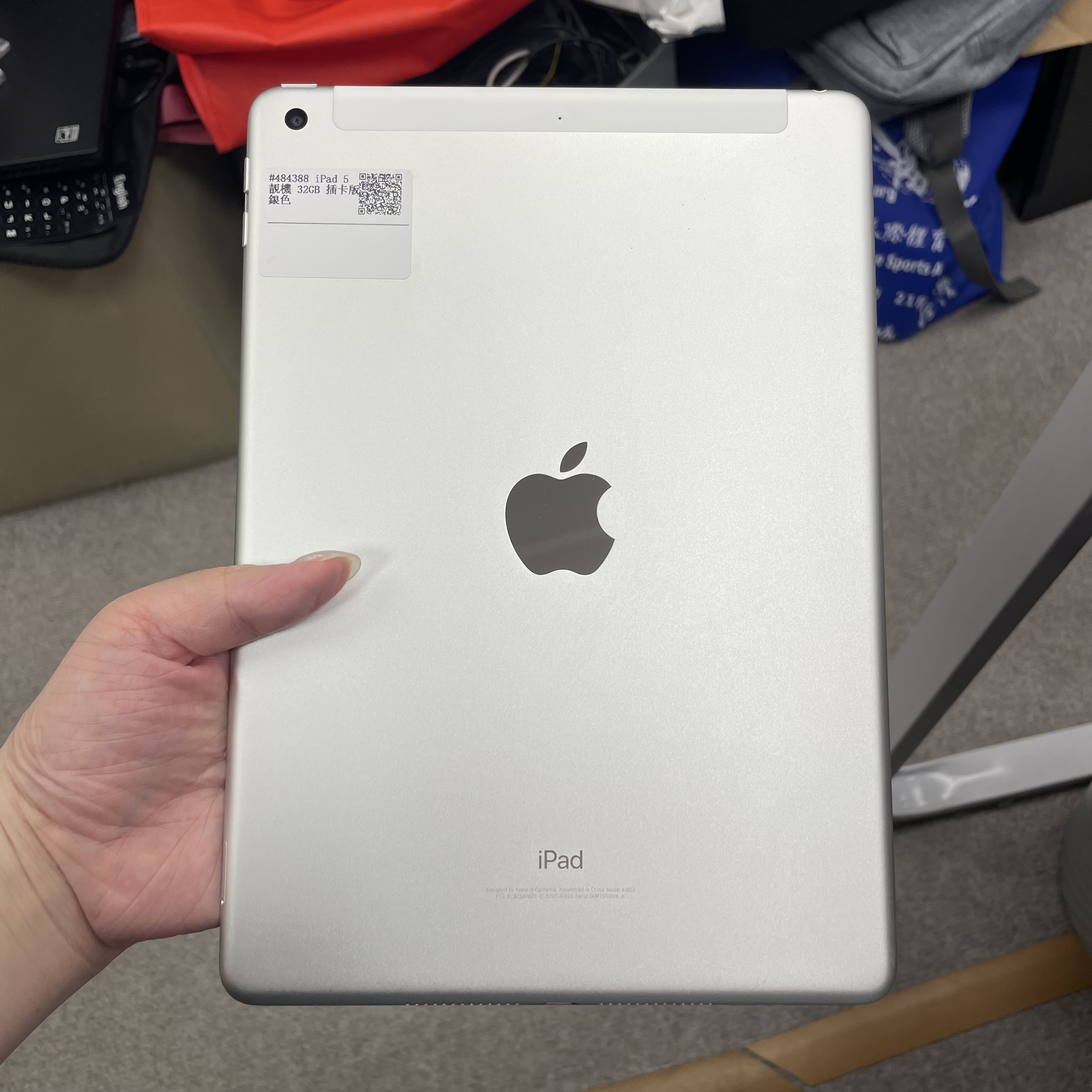 *484388 iPad 5 靚機 32GB 插卡版 銀色 sliver