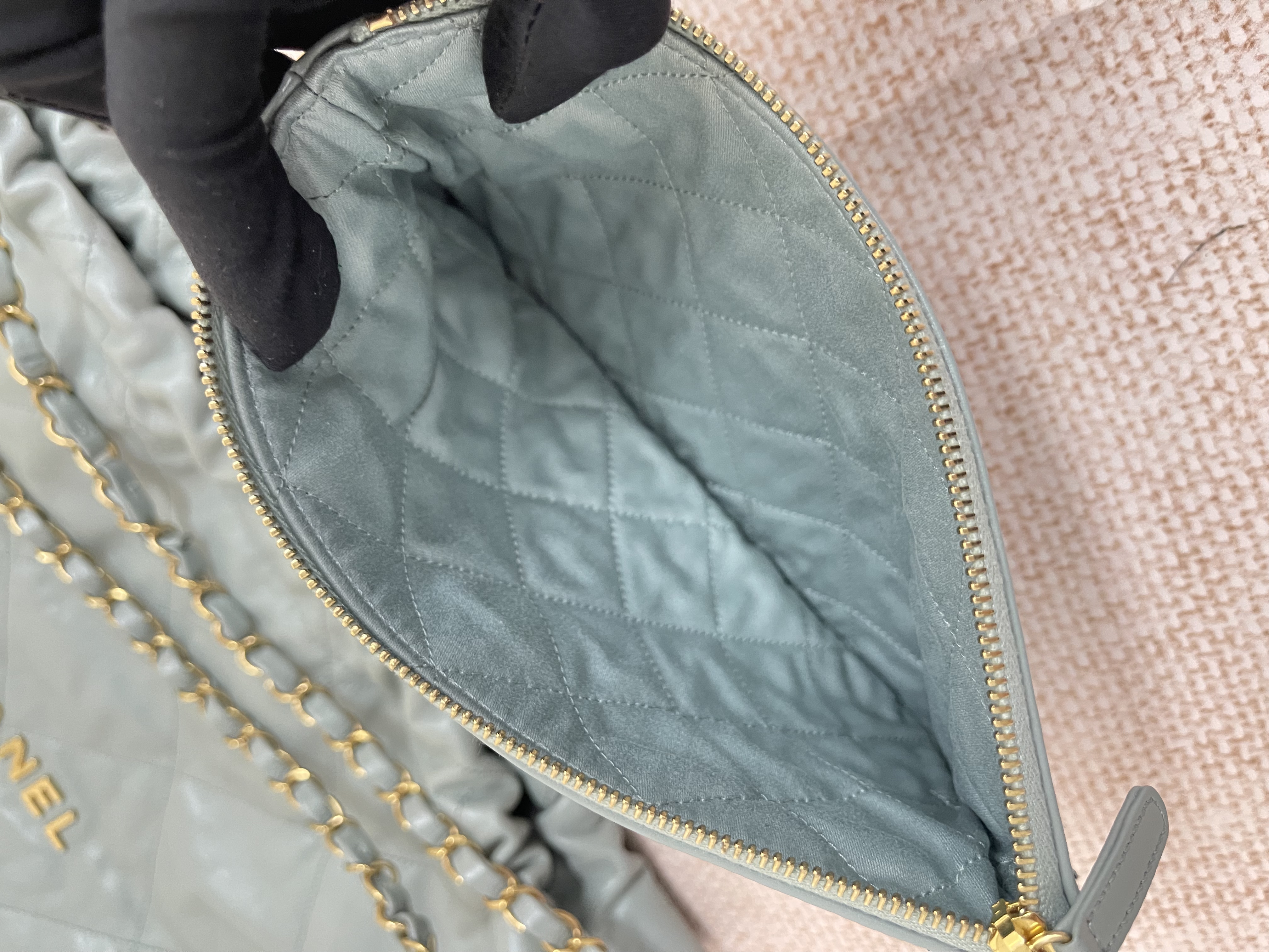 Pre-owned Chanel 22Bag/ Product Code: 26043005