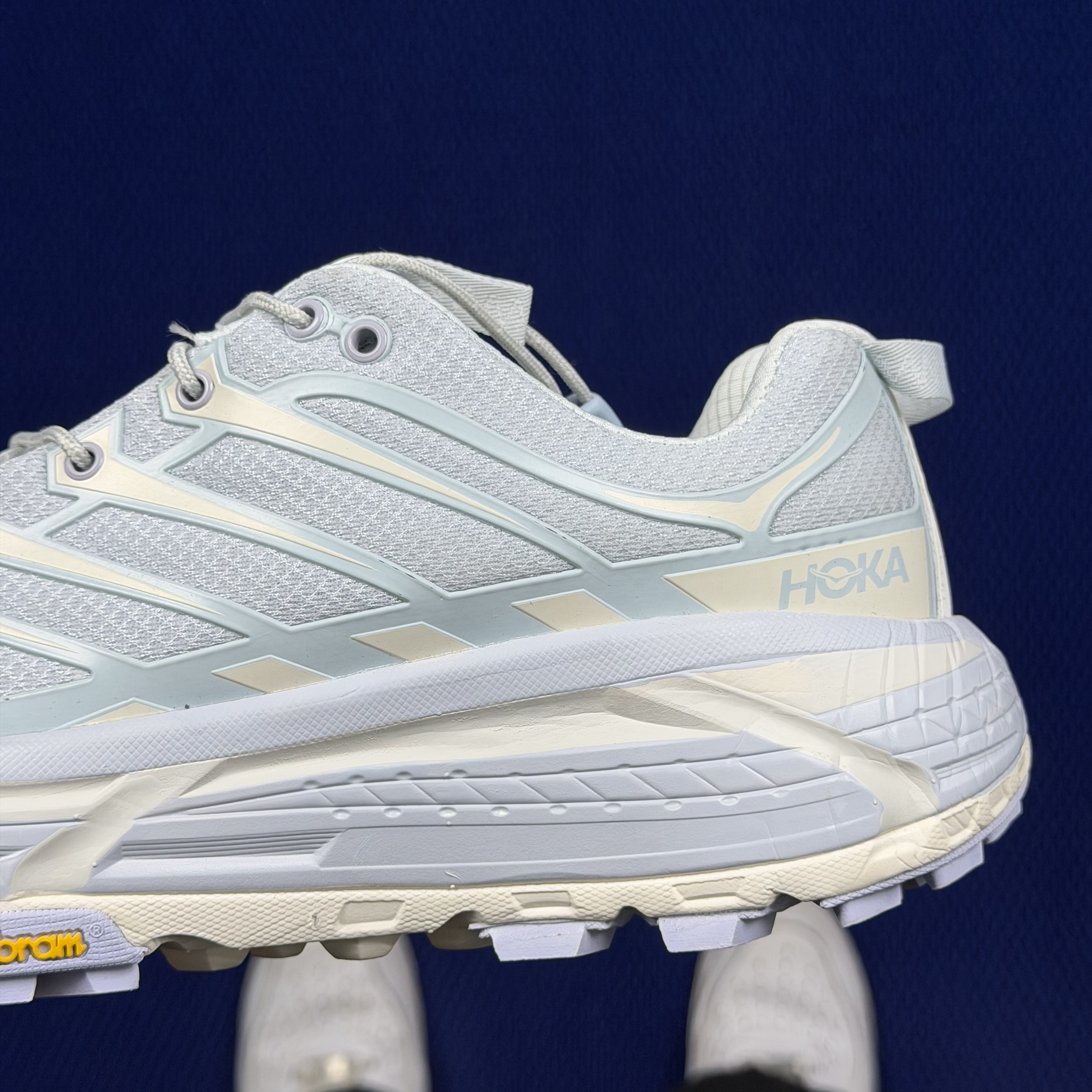 Hoka One One Mafate Three 2 