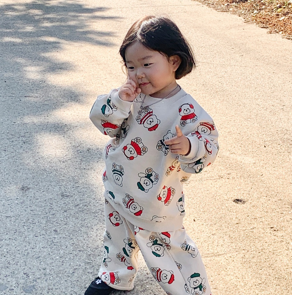 UBMOM 2023 Winter Teddy Series Berry Teddy 運動上衣-米色