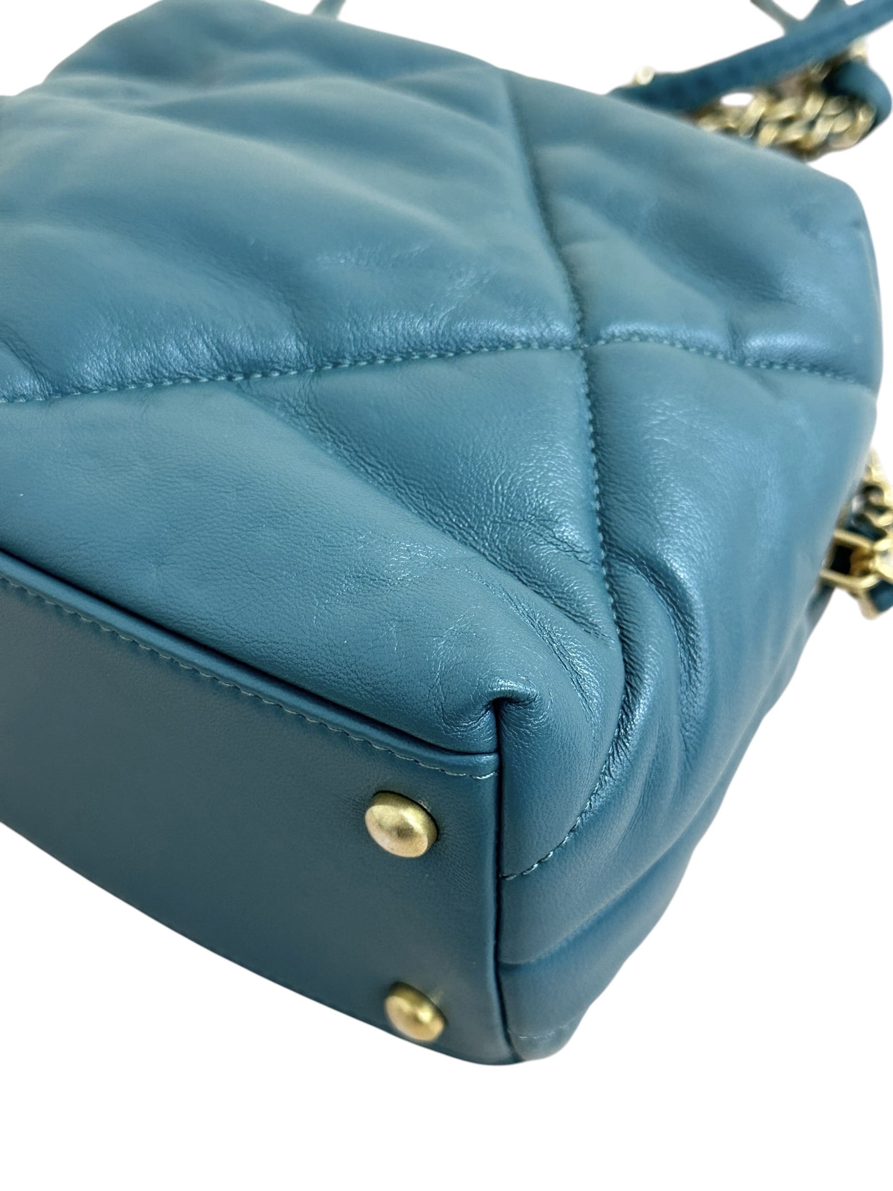 Pre-owned Chanel shoulder bag  / Product Code: 070101